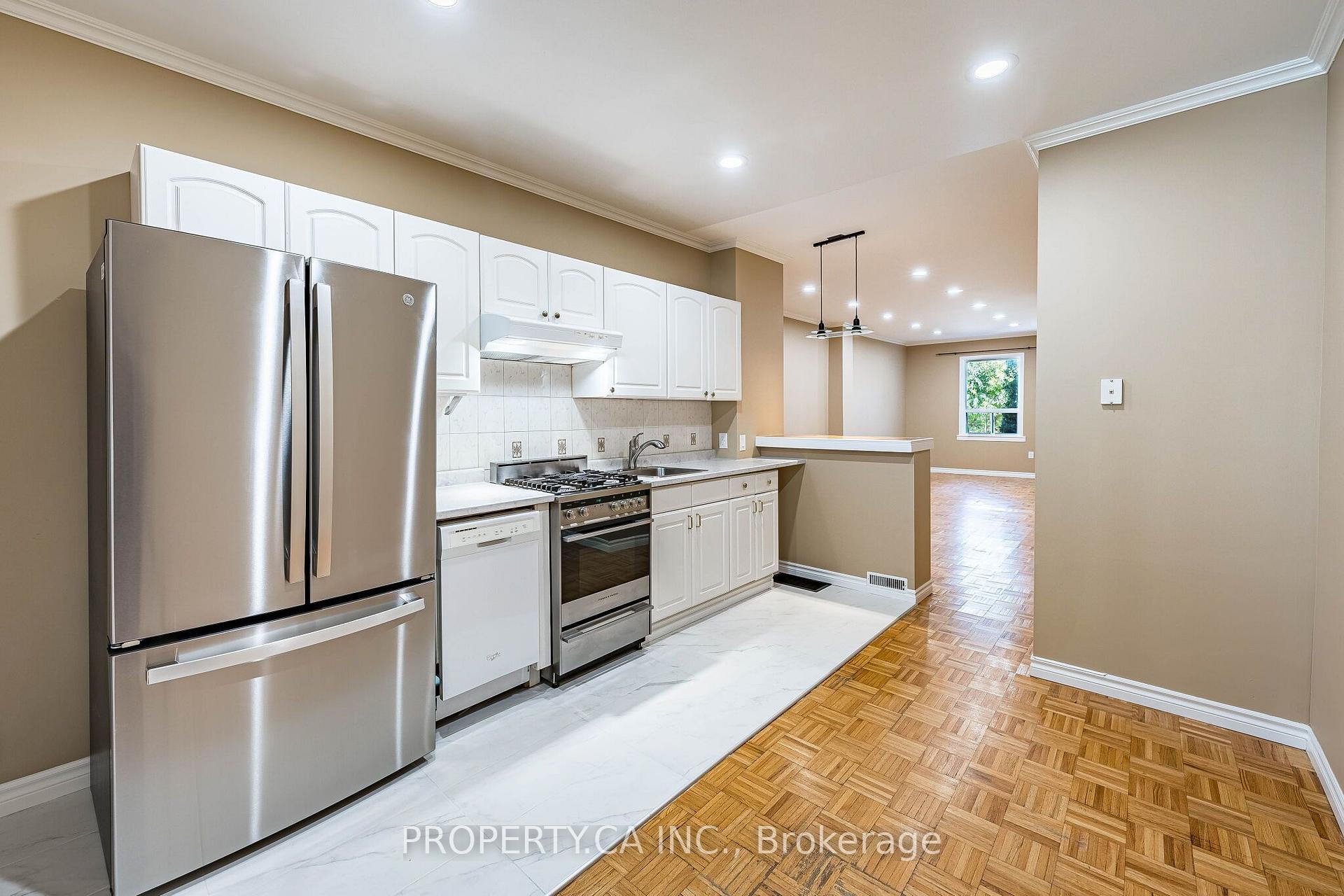 Photo 20 of 32 Frankdale Avenue, Toronto, Danforth Village-East York — HOMEH