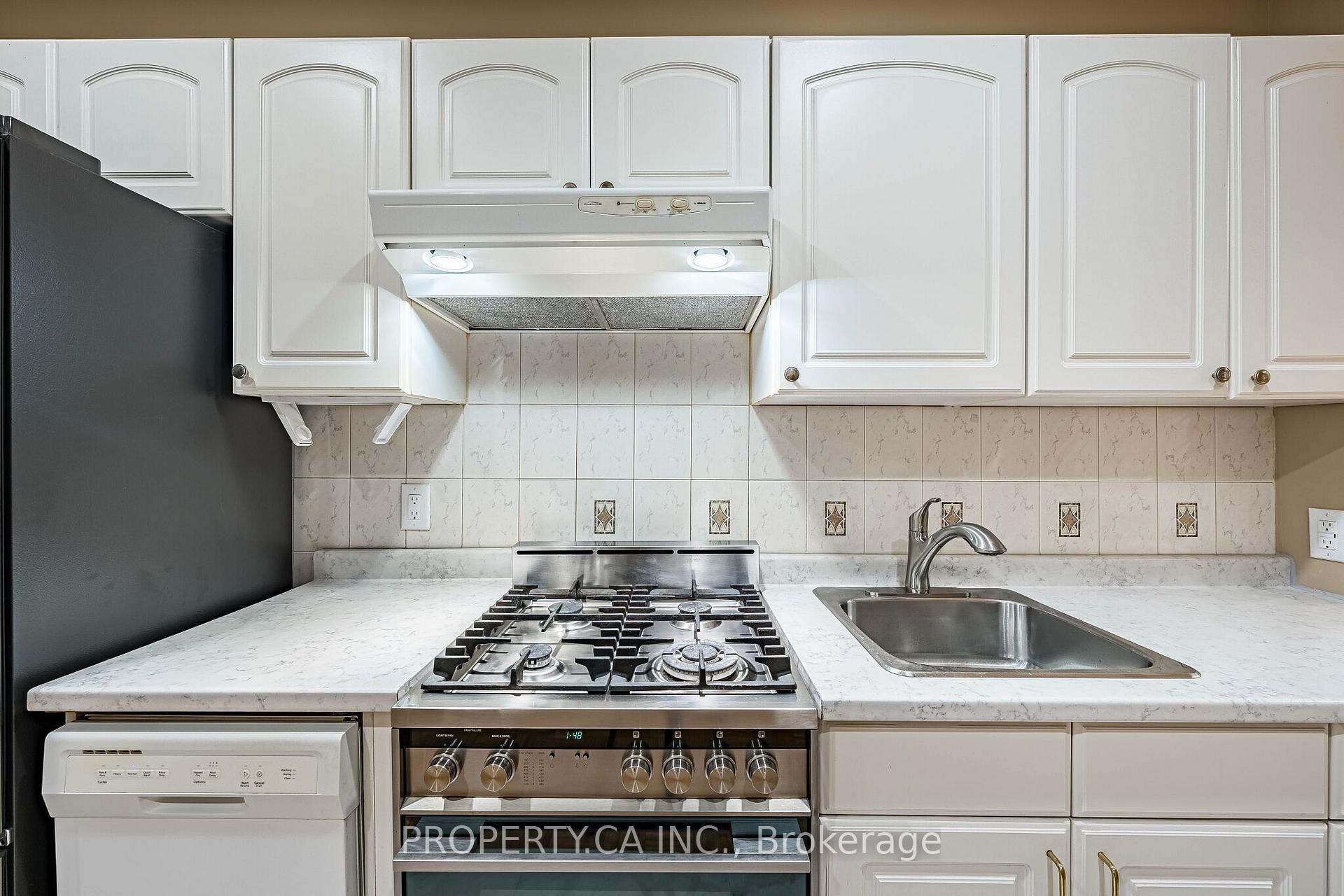 Photo 22 of 32 Frankdale Avenue, Toronto, Danforth Village-East York — HOMEH