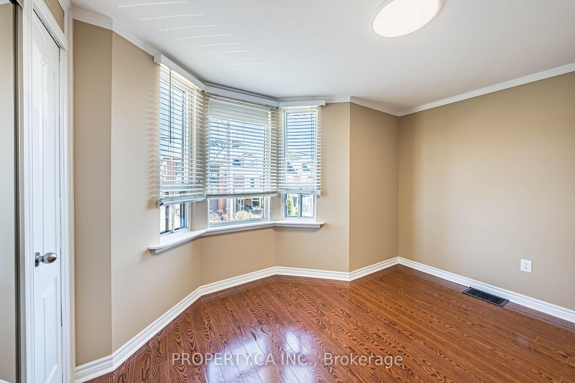 Photo 28 of 32 Frankdale Avenue, Toronto, Danforth Village-East York — HOMEH
