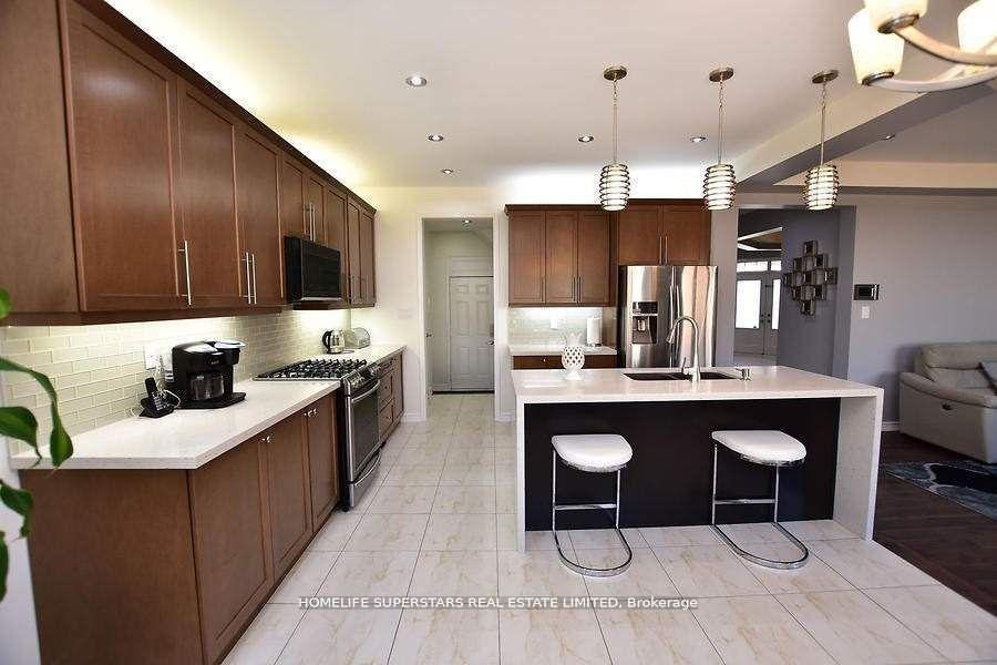 Photo 13 of 63 Enford Crescent, Brampton, Northwest Brampton — HOMEH