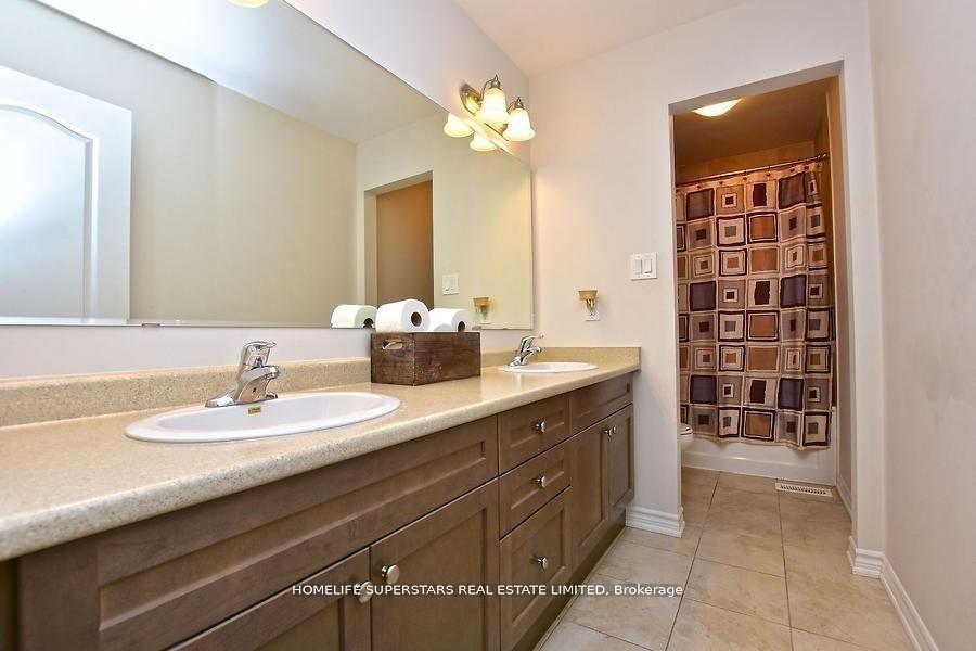 Photo 24 of 63 Enford Crescent, Brampton, Northwest Brampton — HOMEH