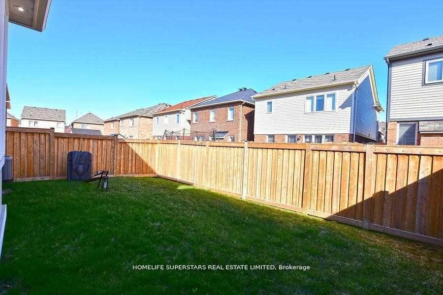 Photo 34 of 63 Enford Crescent, Brampton, Northwest Brampton — HOMEH