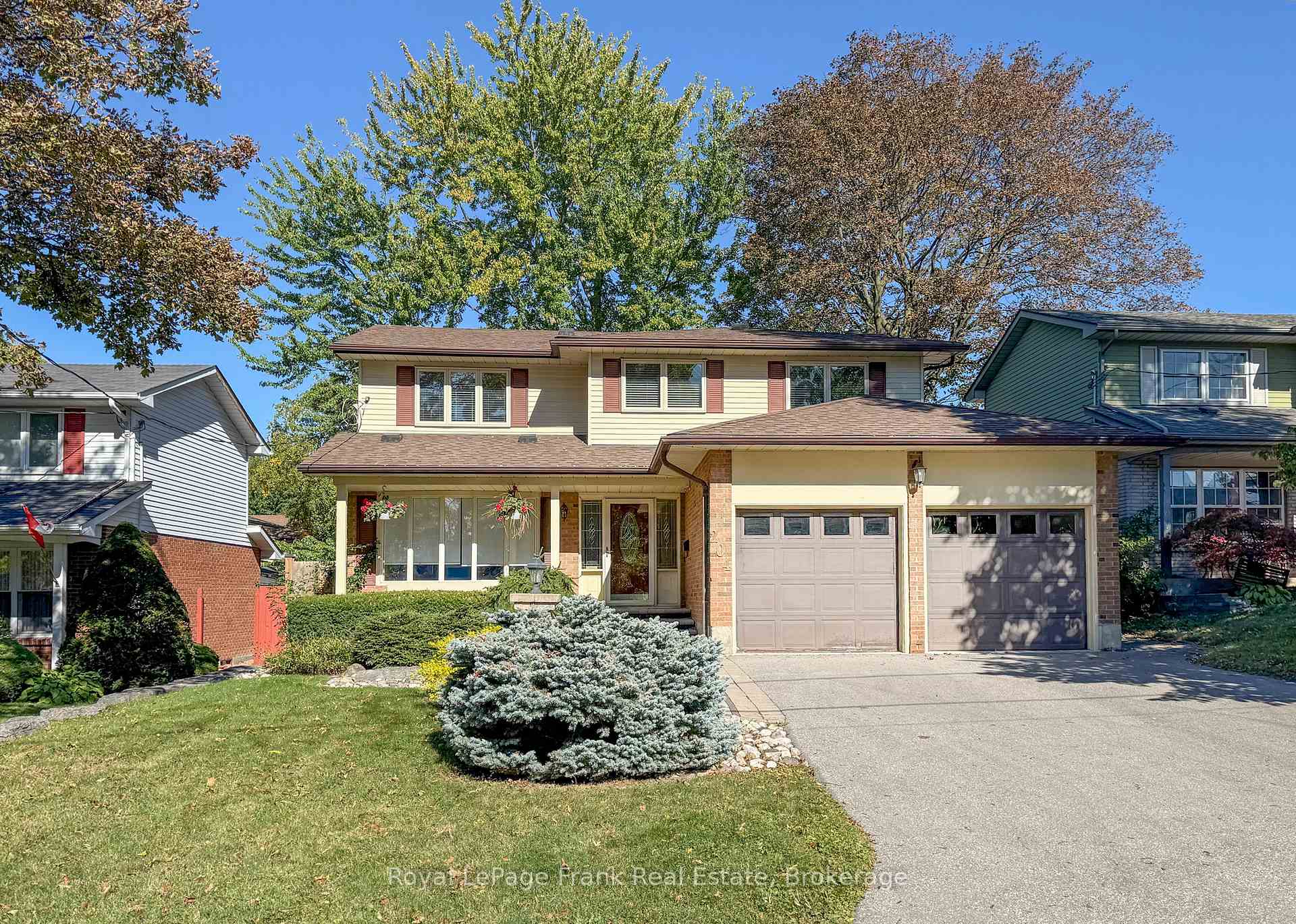 Photo 4 of 204 St John Street E, Whitby, Downtown Whitby — HOMEH