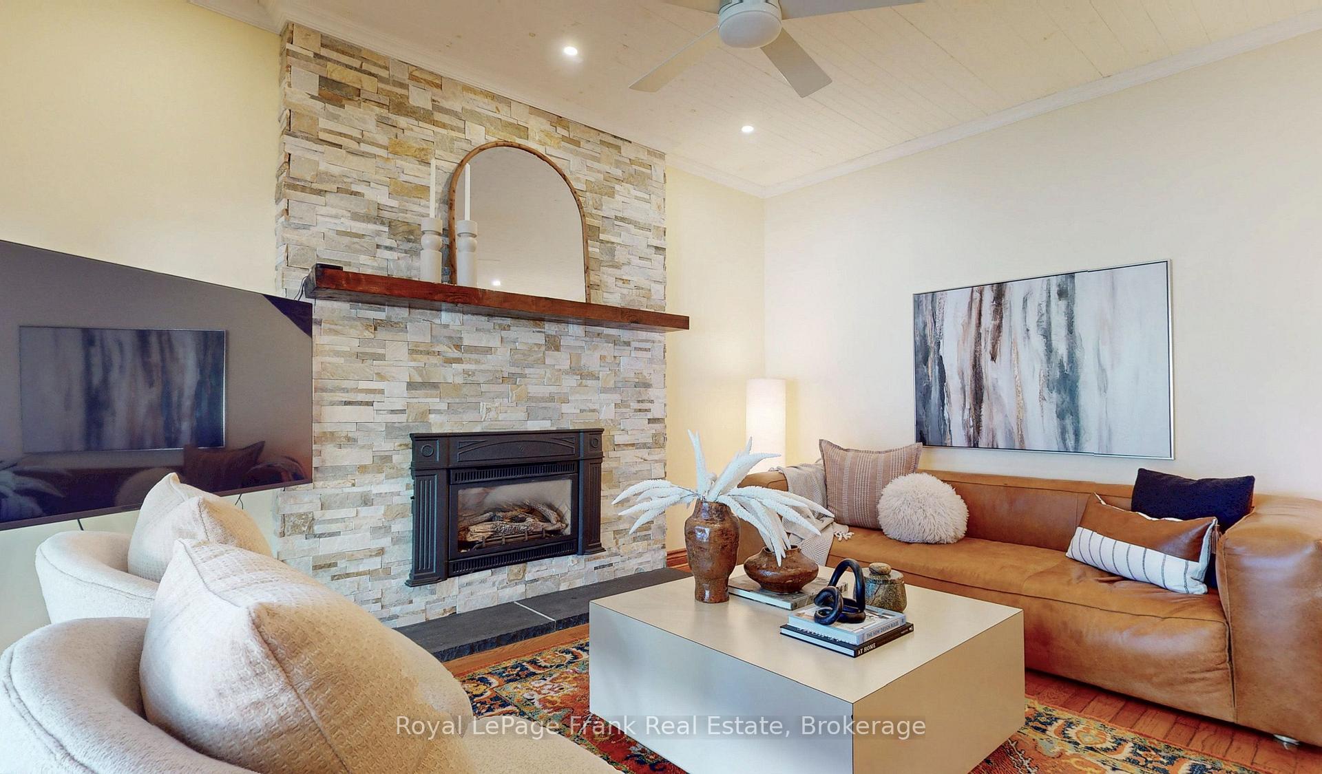 Photo 14 of 204 St John Street E, Whitby, Downtown Whitby — HOMEH