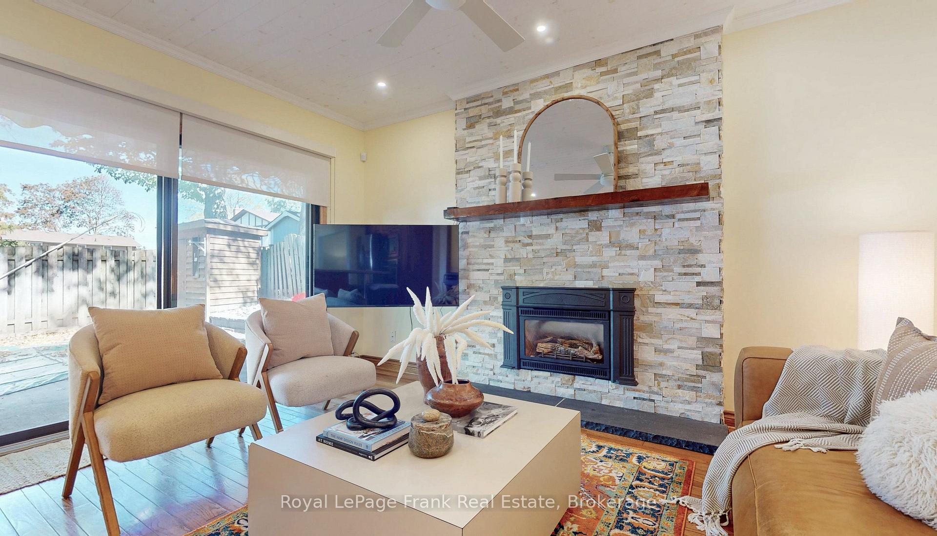 Photo 15 of 204 St John Street E, Whitby, Downtown Whitby — HOMEH