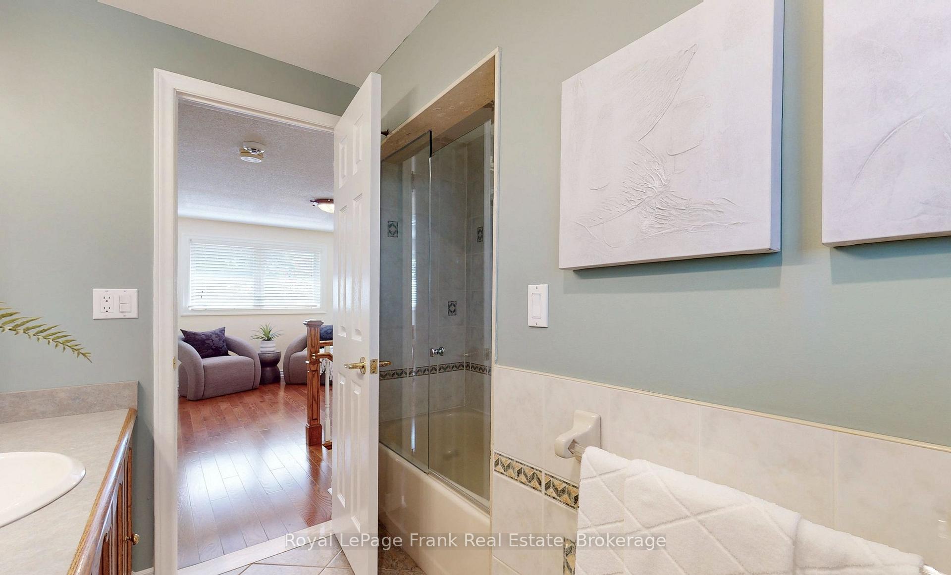 Photo 37 of 204 St John Street E, Whitby, Downtown Whitby — HOMEH