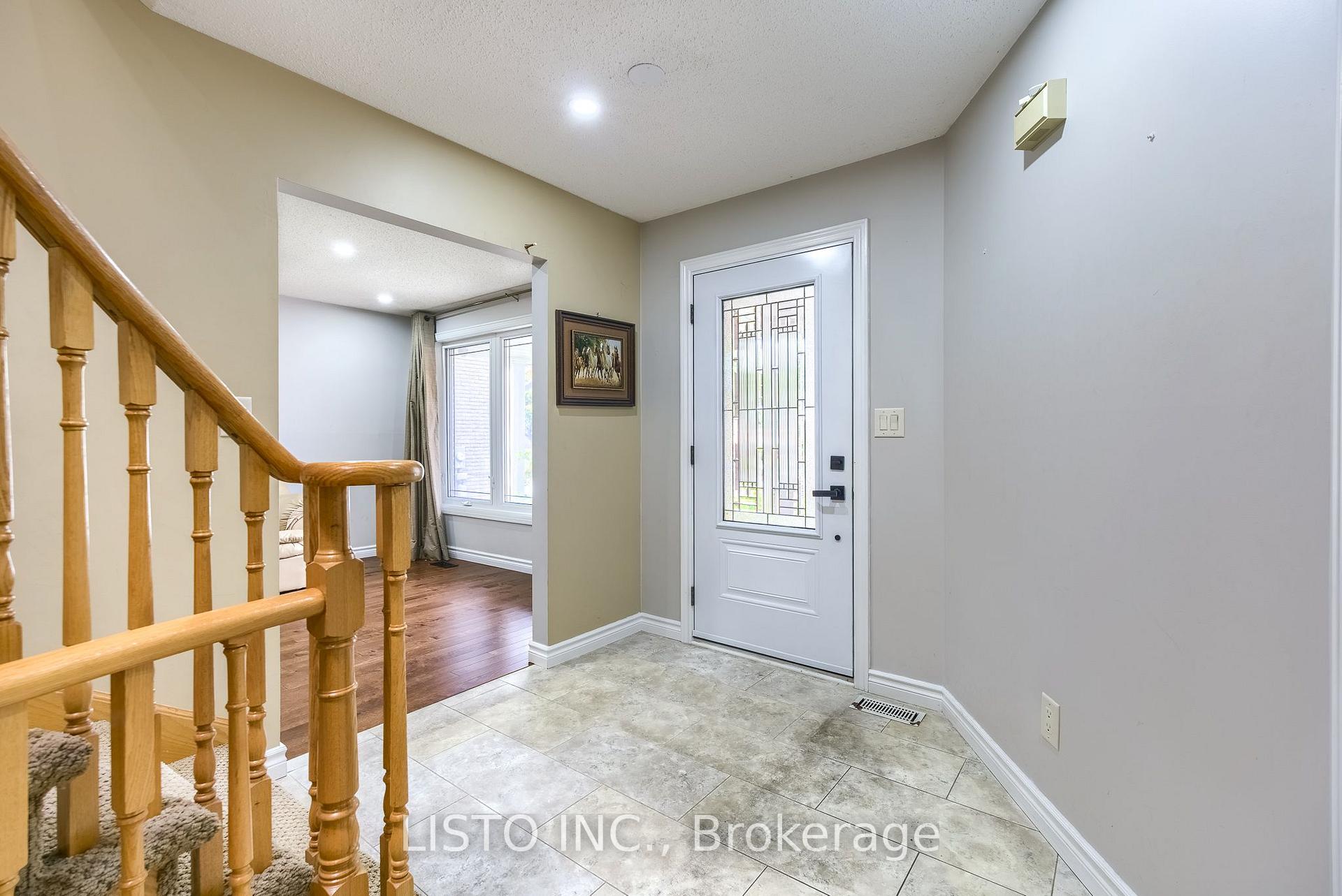 Photo 7 of 681 Whistler Drive, Oshawa, Northglen — HOMEH