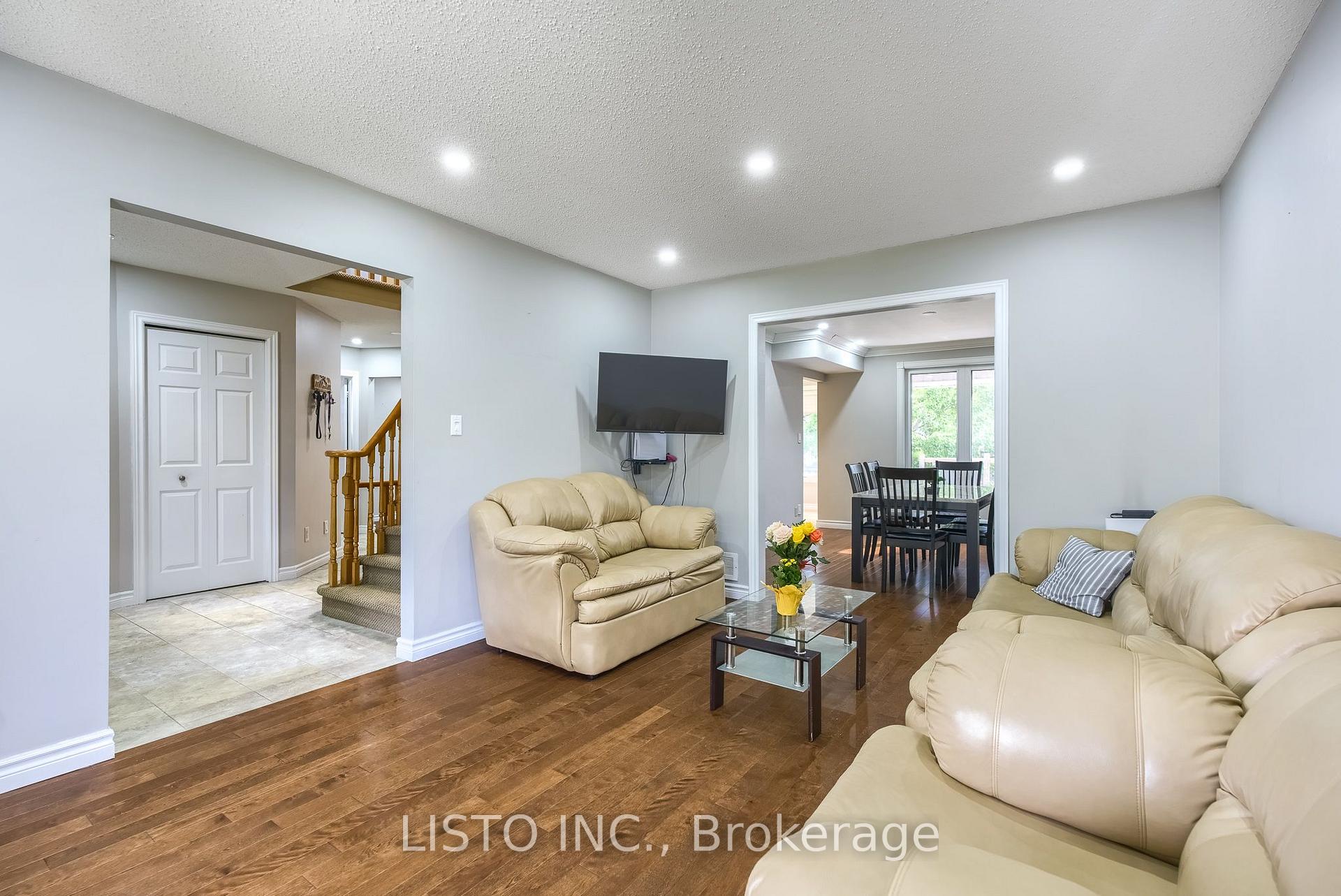 Photo 9 of 681 Whistler Drive, Oshawa, Northglen — HOMEH