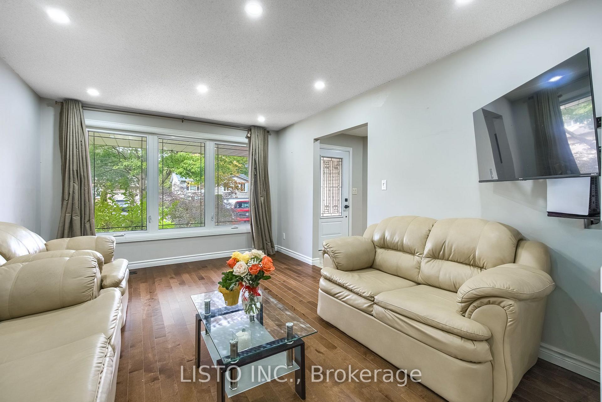 Photo 10 of 681 Whistler Drive, Oshawa, Northglen — HOMEH
