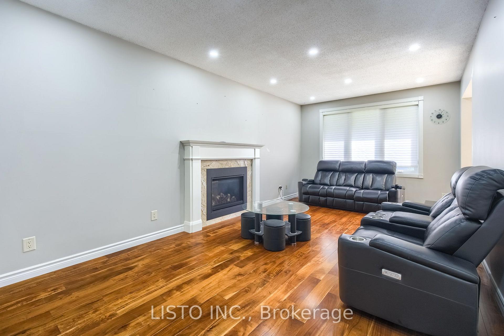 Photo 18 of 681 Whistler Drive, Oshawa, Northglen — HOMEH