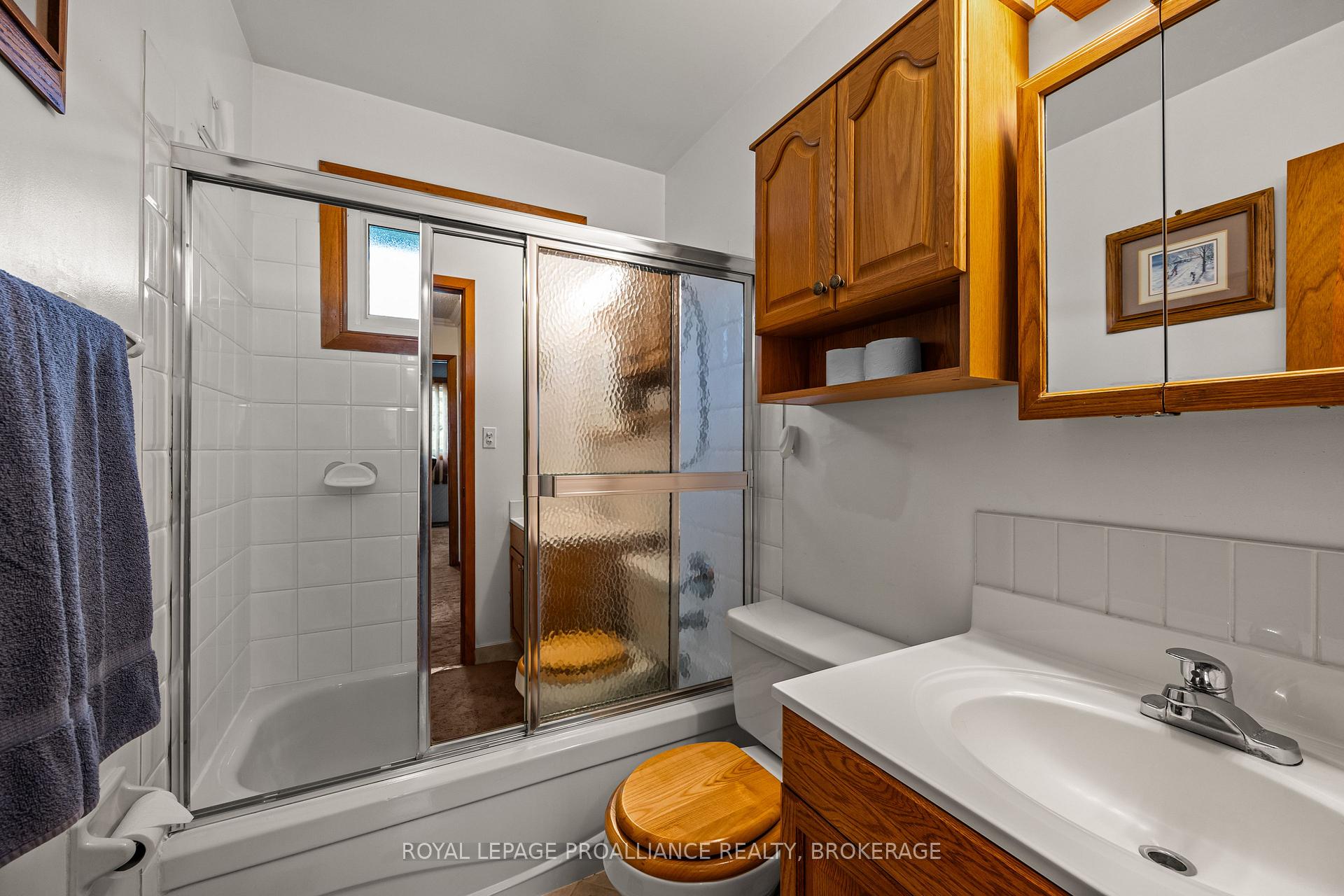 Photo 13 of 956 Kenshaw Street, Kingston, North of Taylor-Kidd Blvd — HOMEH