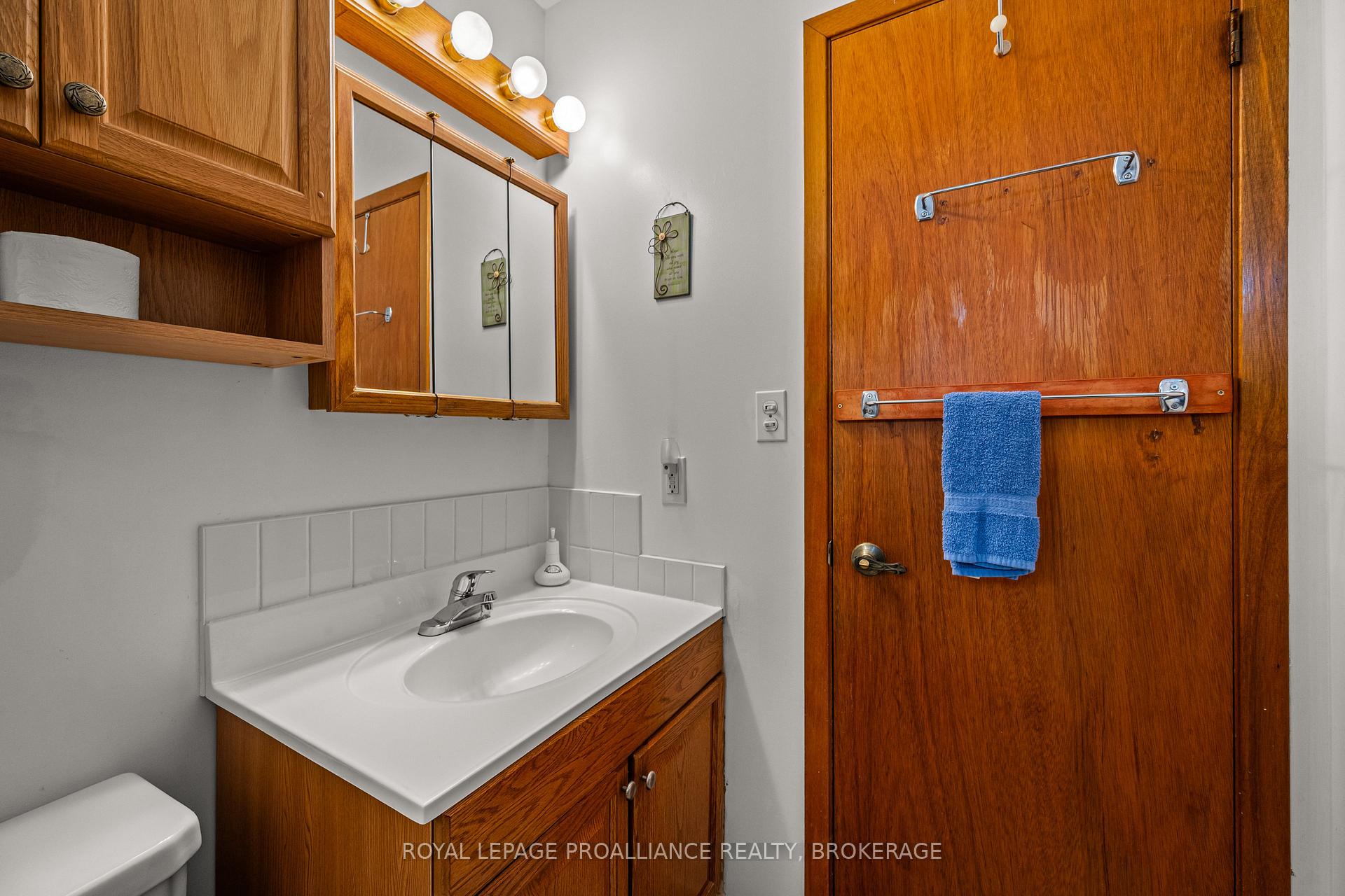 Photo 14 of 956 Kenshaw Street, Kingston, North of Taylor-Kidd Blvd — HOMEH