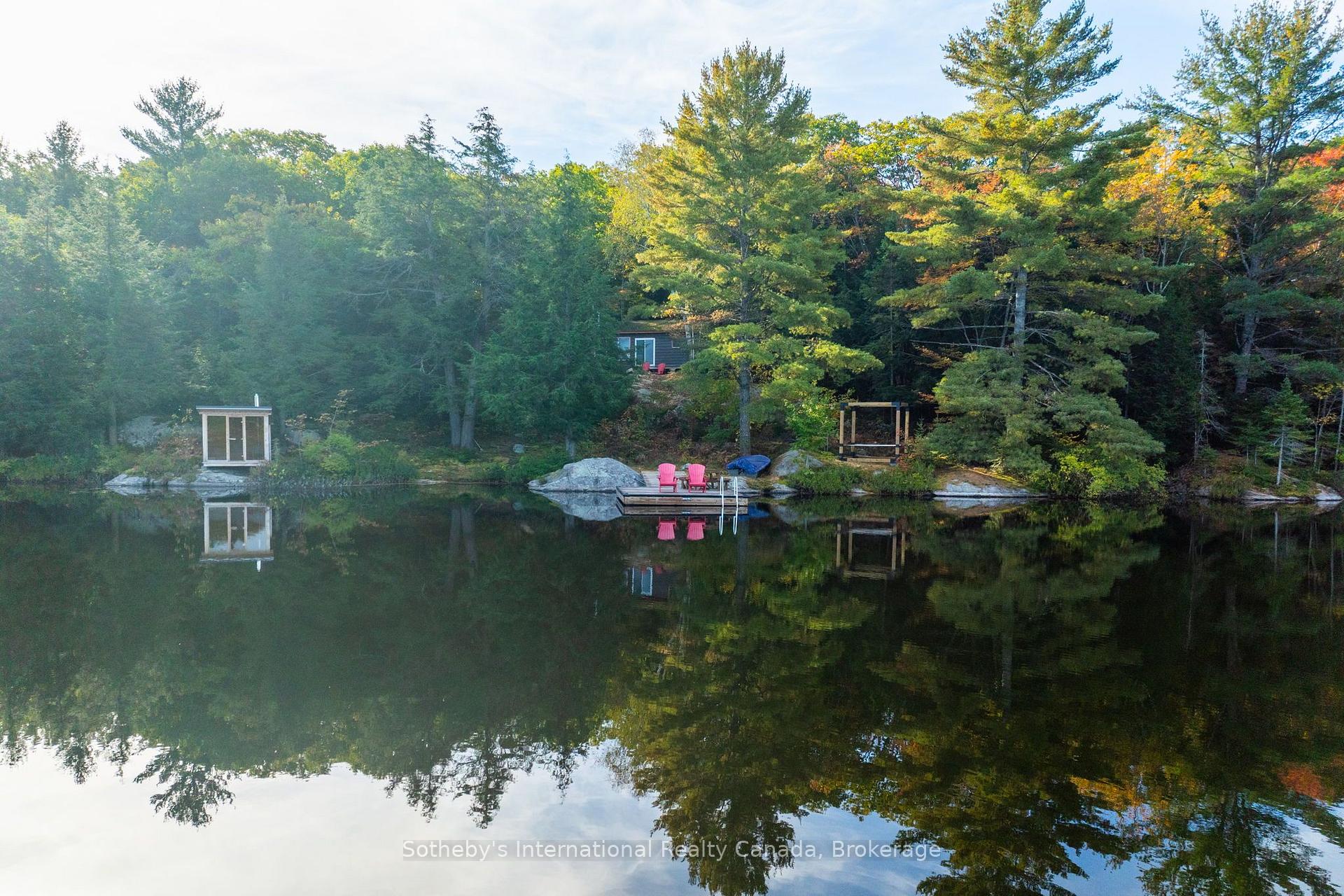 Photo of 110 Carling Bay Road W