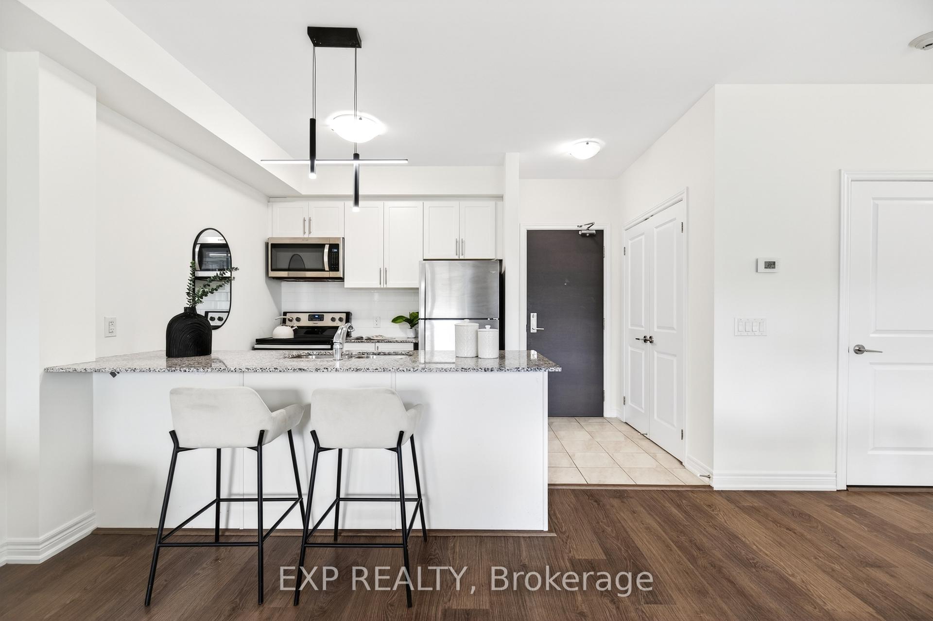 Photo 5 of Unit 212, 2388 Khalsa Gate, Oakville, Westmount — HOMEH