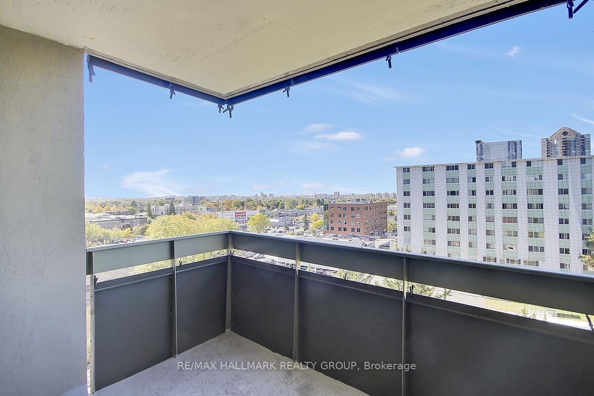 Photo 10 of Unit 704, 555 Brittany Drive, Ottawa, Viscount Alexander Park — HOMEH