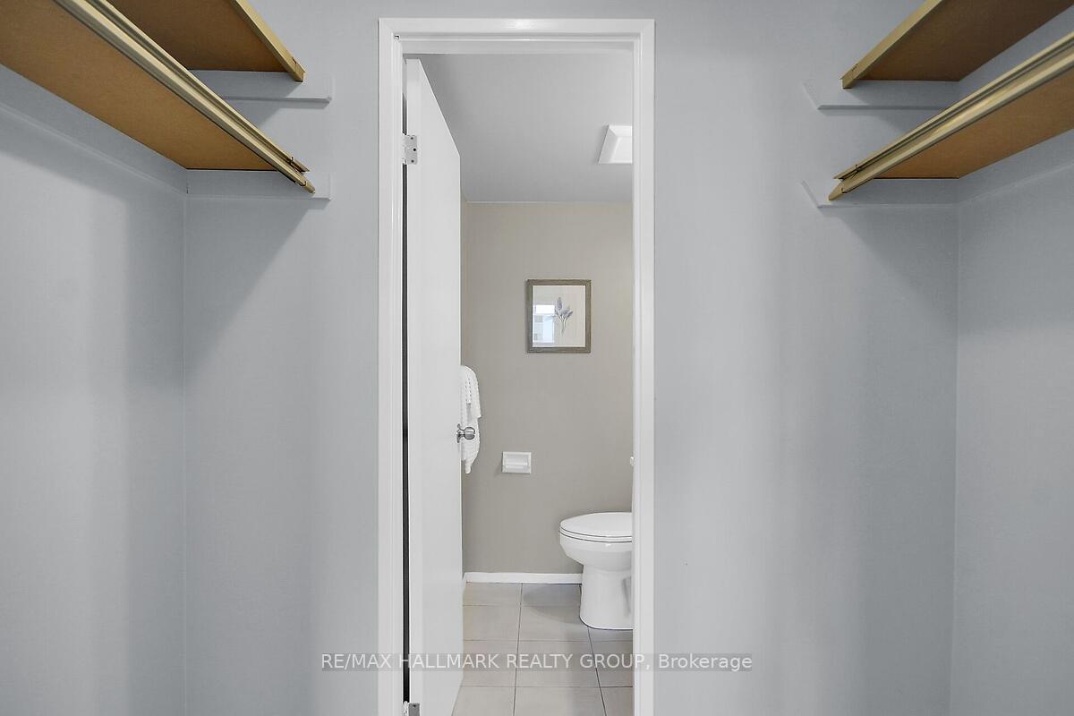 Photo 17 of Unit 704, 555 Brittany Drive, Ottawa, Viscount Alexander Park — HOMEH