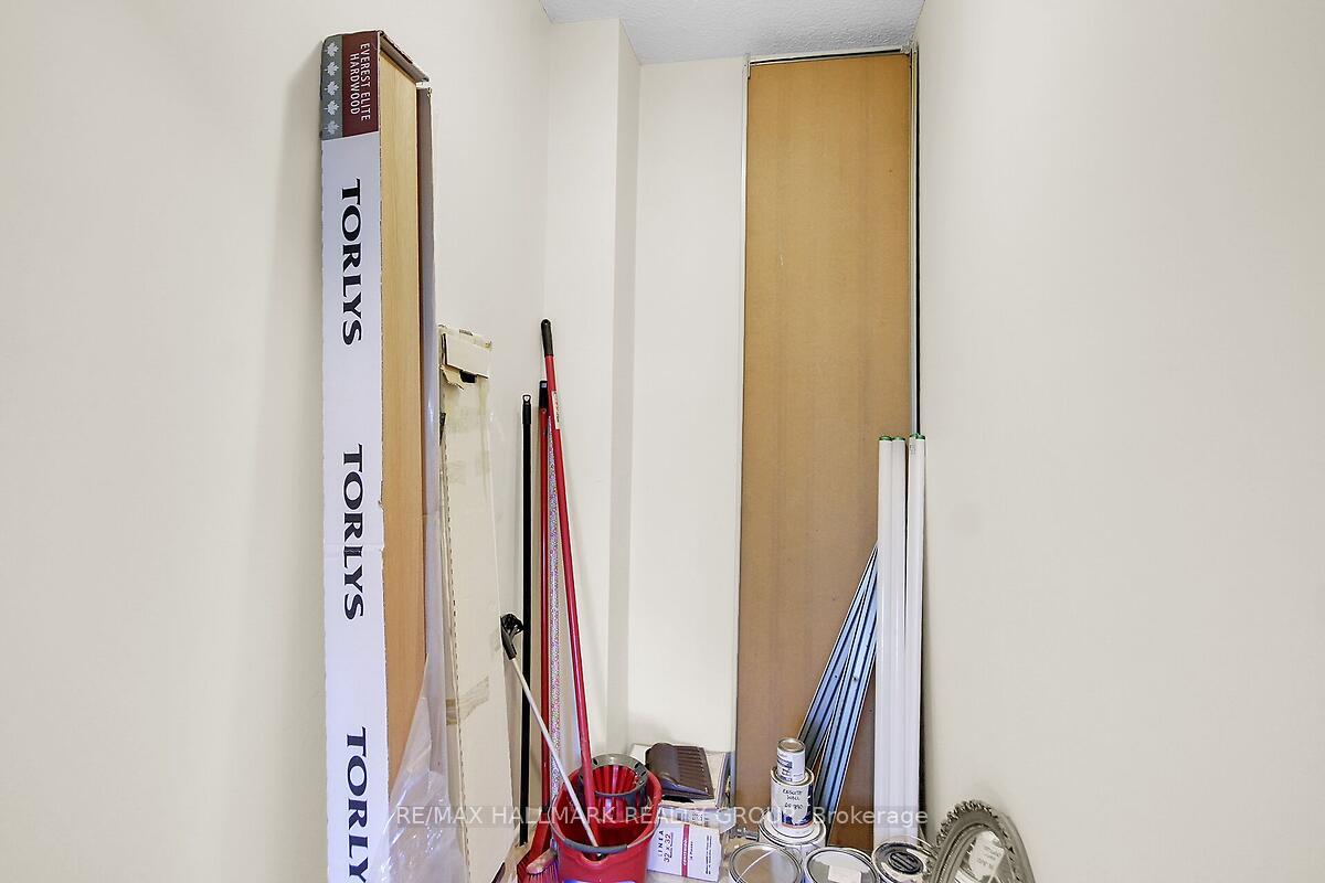 Photo 22 of Unit 704, 555 Brittany Drive, Ottawa, Viscount Alexander Park — HOMEH