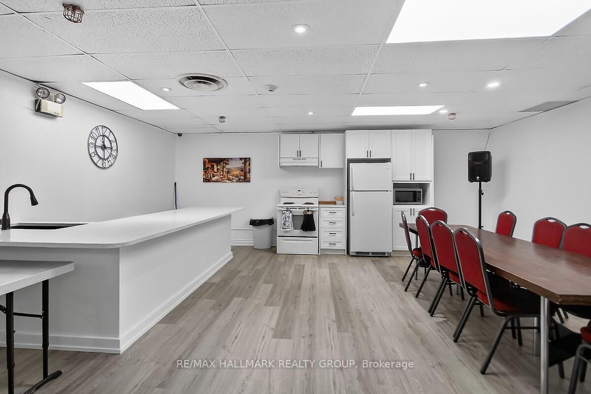 Photo 28 of Unit 704, 555 Brittany Drive, Ottawa, Viscount Alexander Park — HOMEH