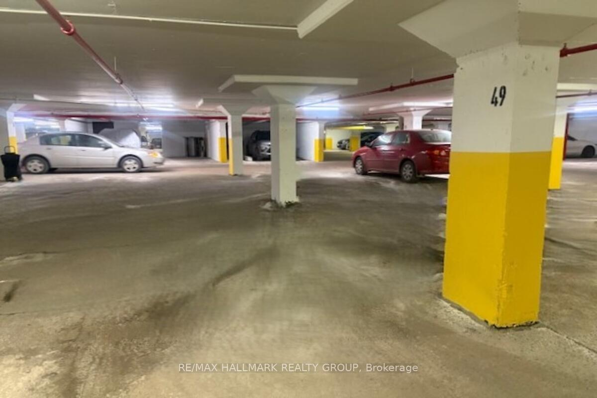 Photo 31 of Unit 704, 555 Brittany Drive, Ottawa, Viscount Alexander Park — HOMEH