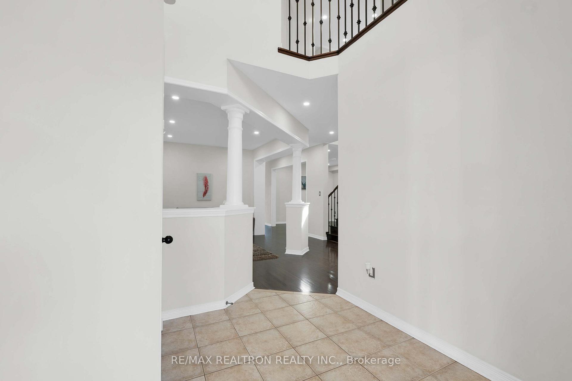Photo 6 of 51 Swindells Street, Clarington, Bowmanville — HOMEH