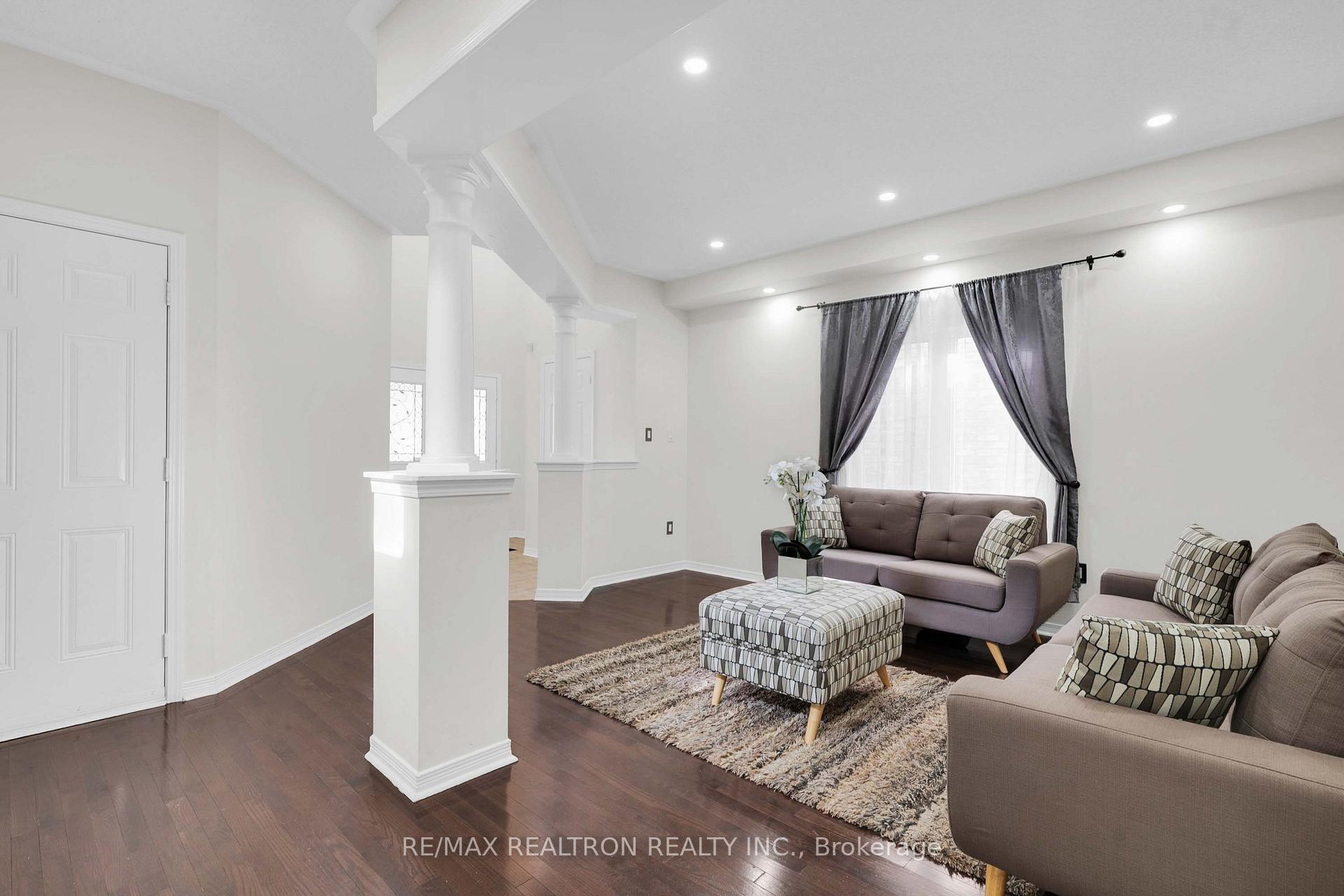 Photo 11 of 51 Swindells Street, Clarington, Bowmanville — HOMEH