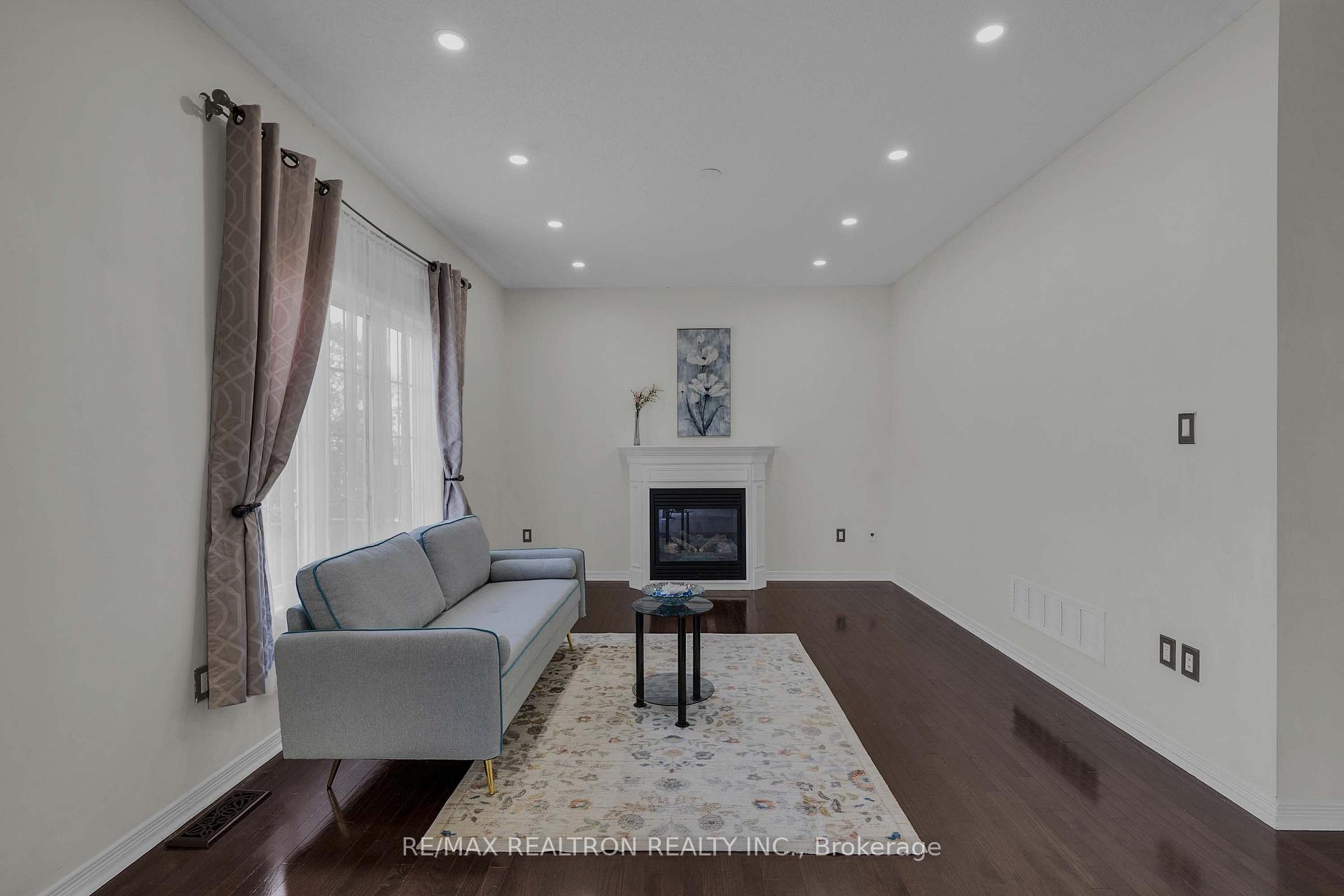 Photo 16 of 51 Swindells Street, Clarington, Bowmanville — HOMEH