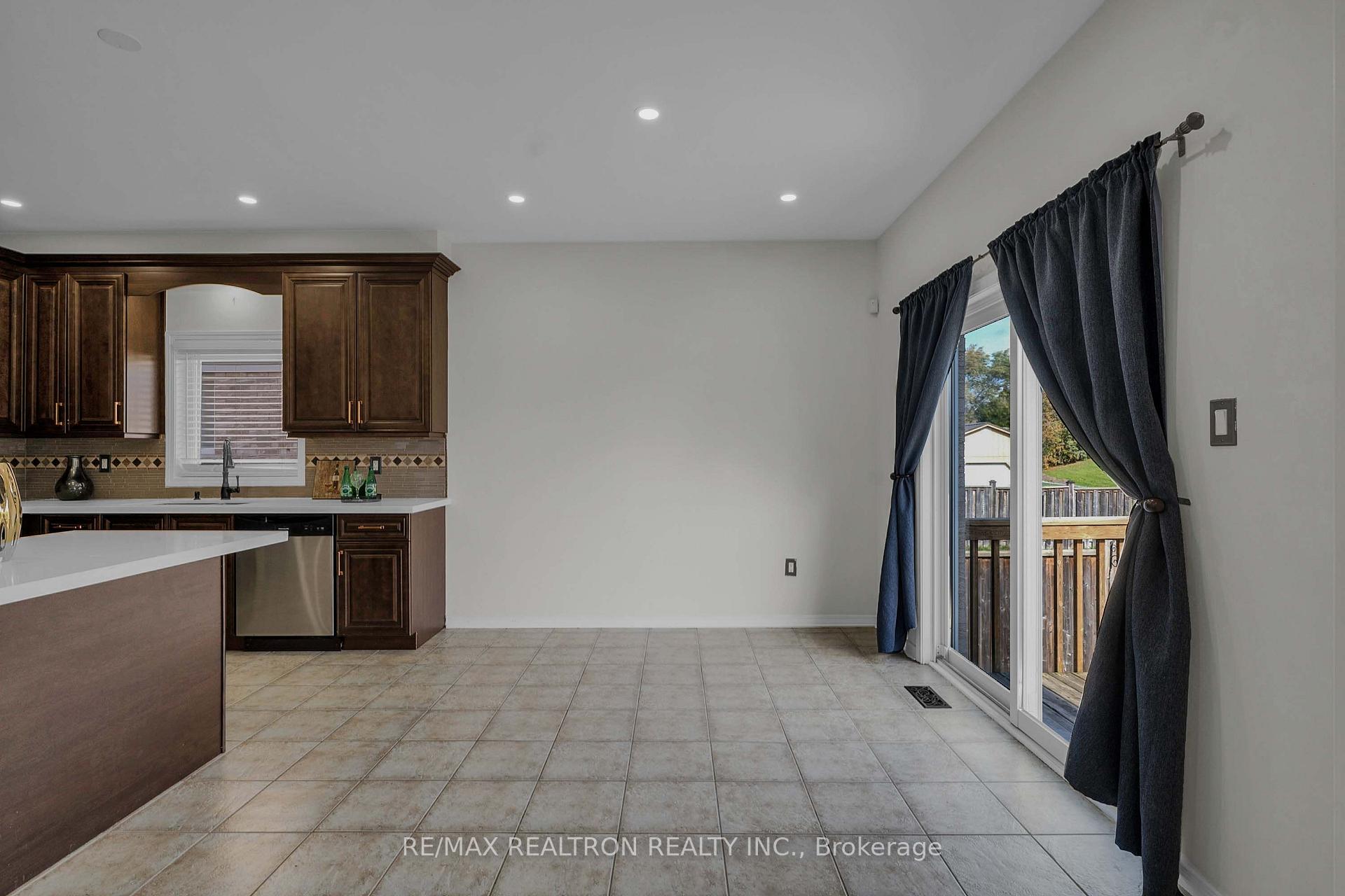 Photo 18 of 51 Swindells Street, Clarington, Bowmanville — HOMEH