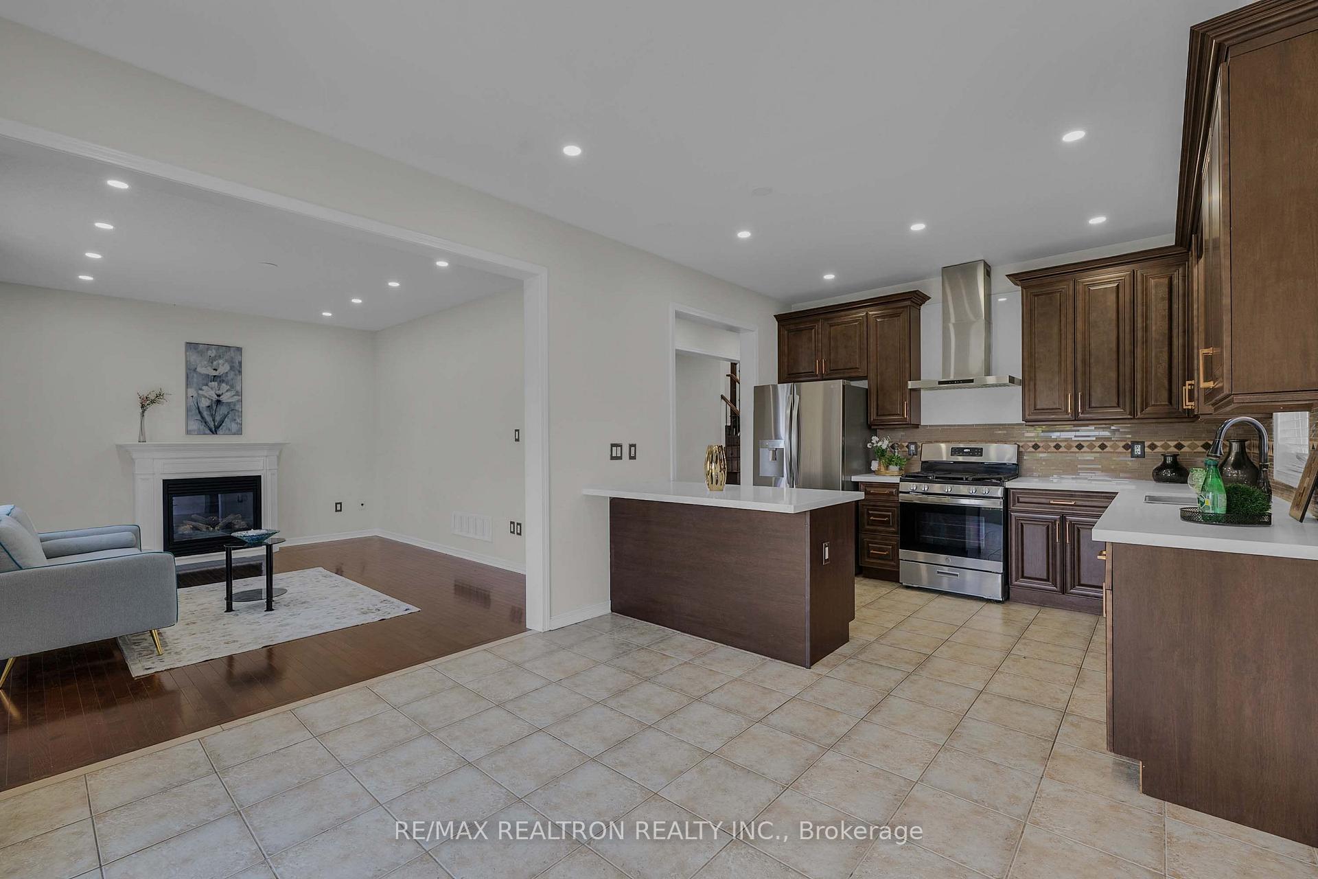Photo 19 of 51 Swindells Street, Clarington, Bowmanville — HOMEH