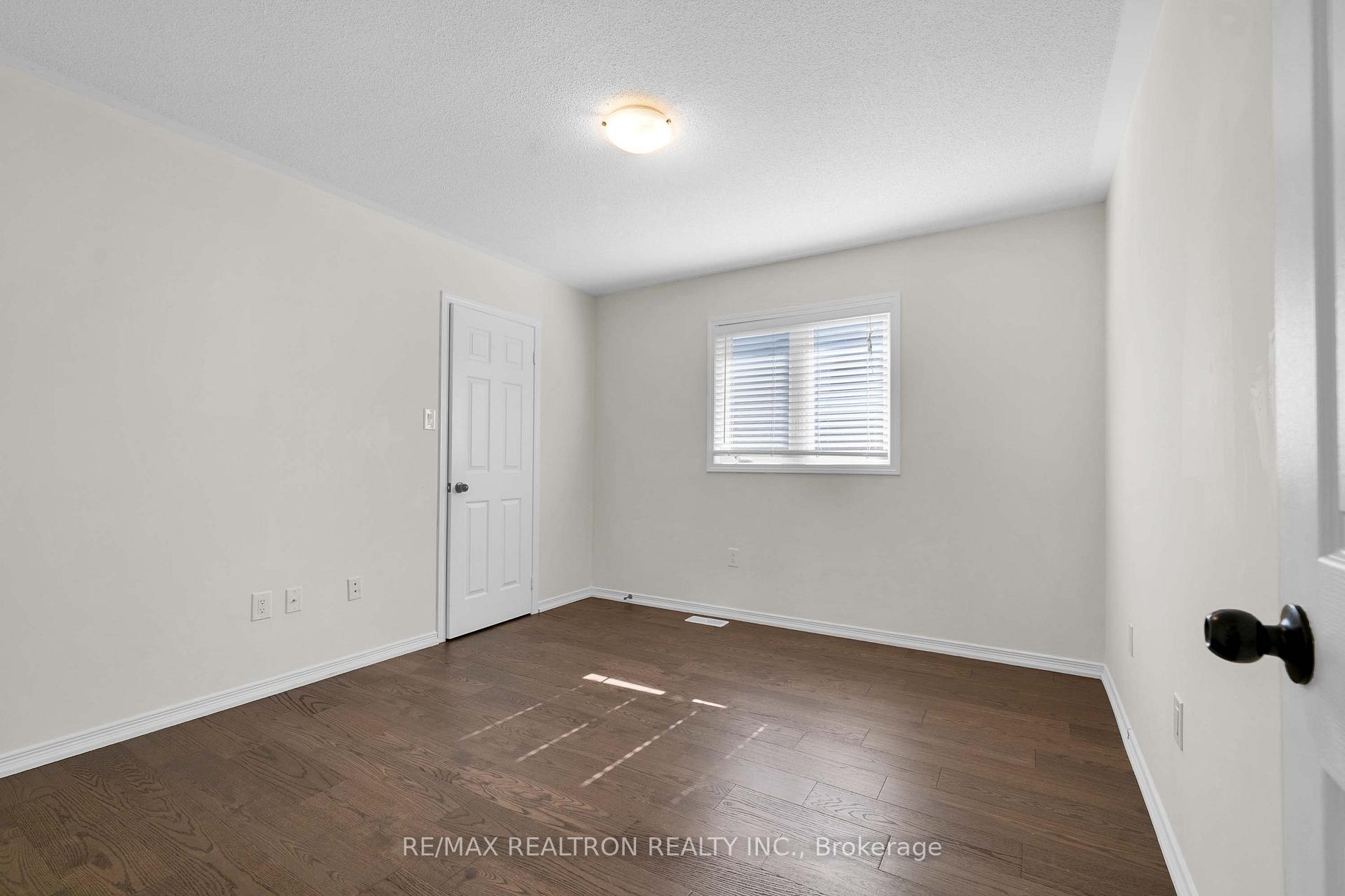 Photo 31 of 51 Swindells Street, Clarington, Bowmanville — HOMEH