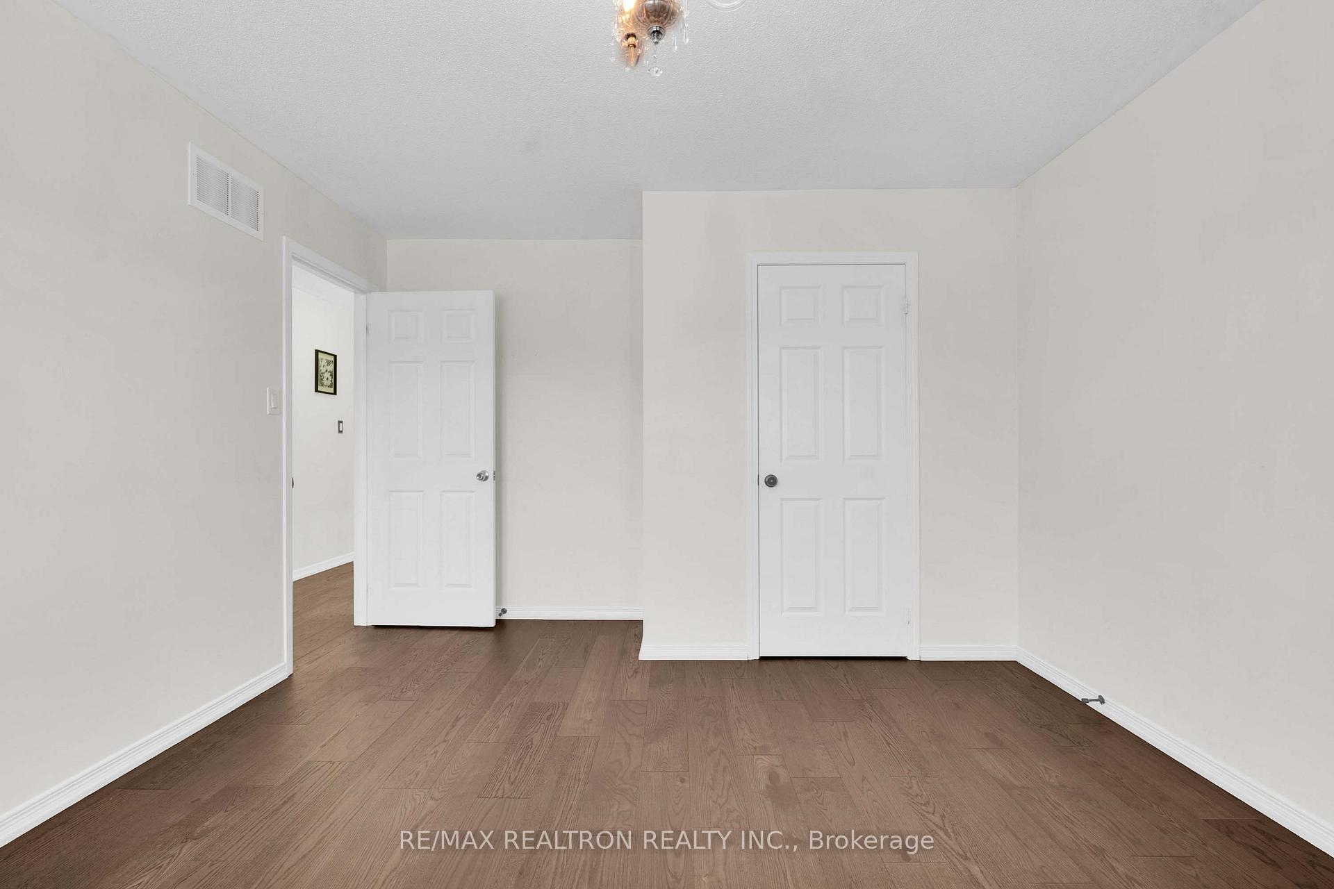 Photo 35 of 51 Swindells Street, Clarington, Bowmanville — HOMEH