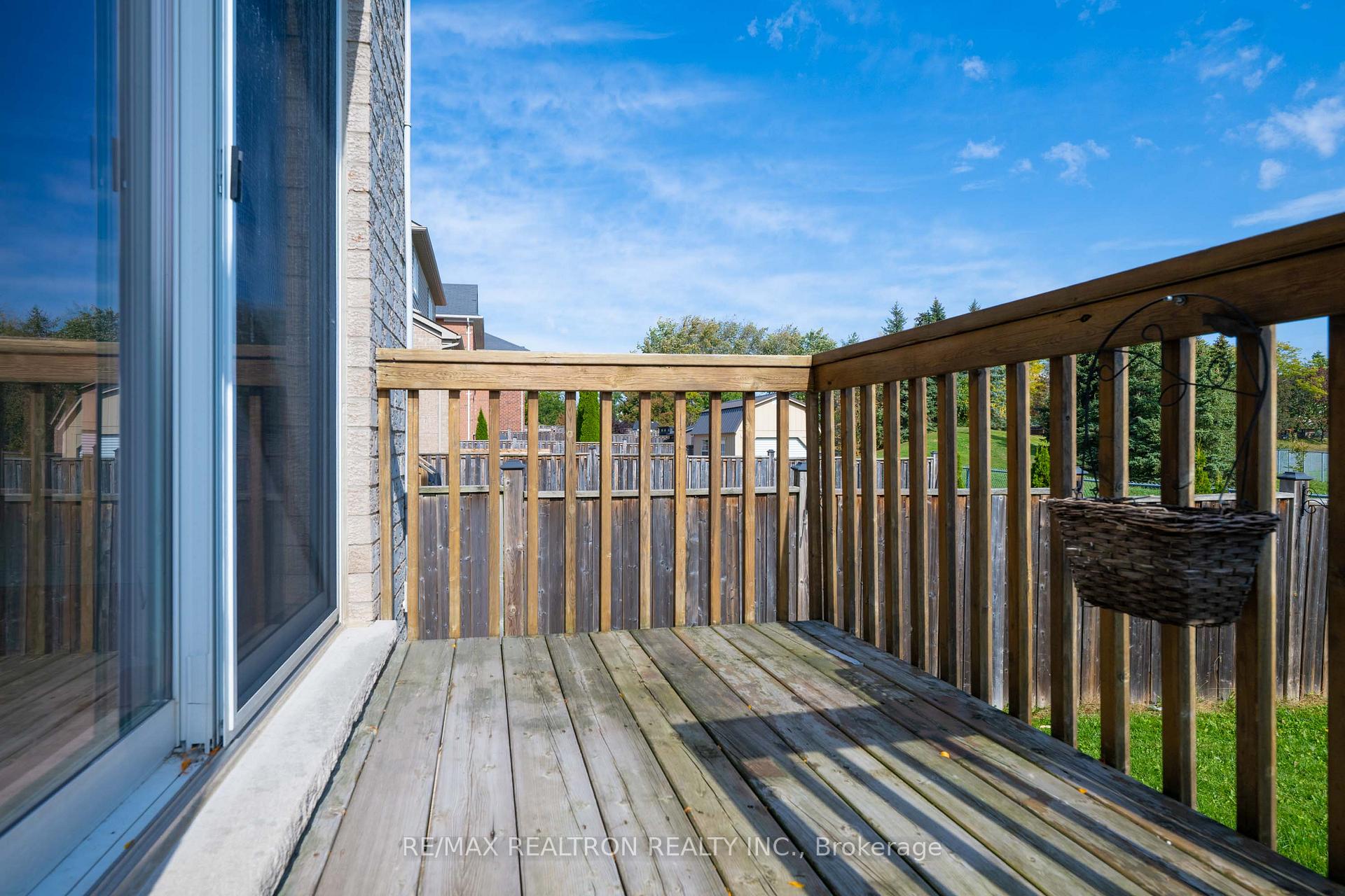 Photo 45 of 51 Swindells Street, Clarington, Bowmanville — HOMEH