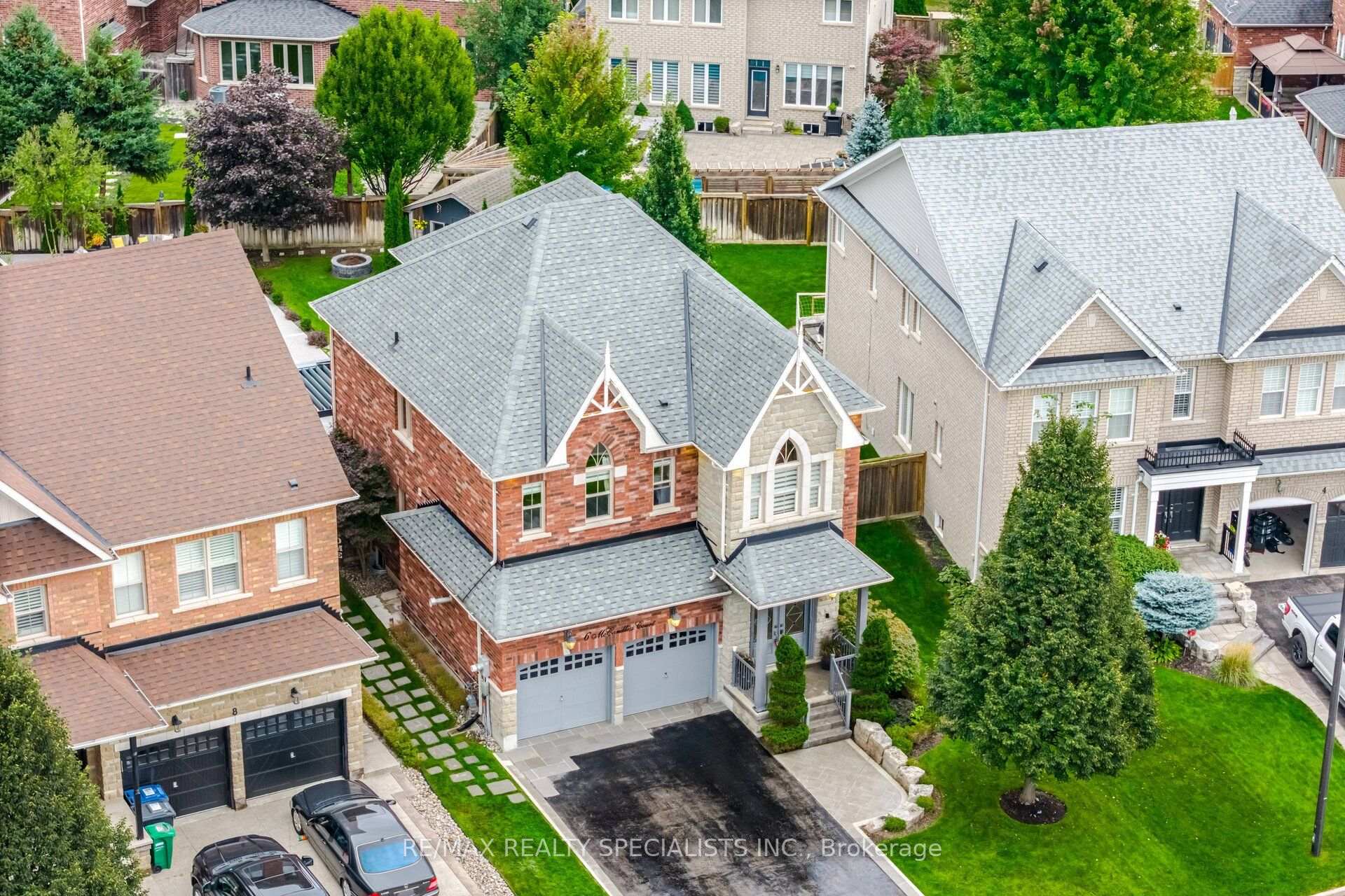Photo 2 of 6 Mccandless Court, Caledon, Caledon East — HOMEH