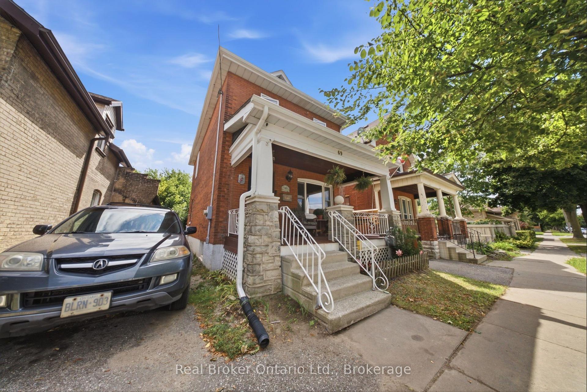 Photo 3 of 69 Arthur Street, Brantford, Victoria/Arthur — HOMEH