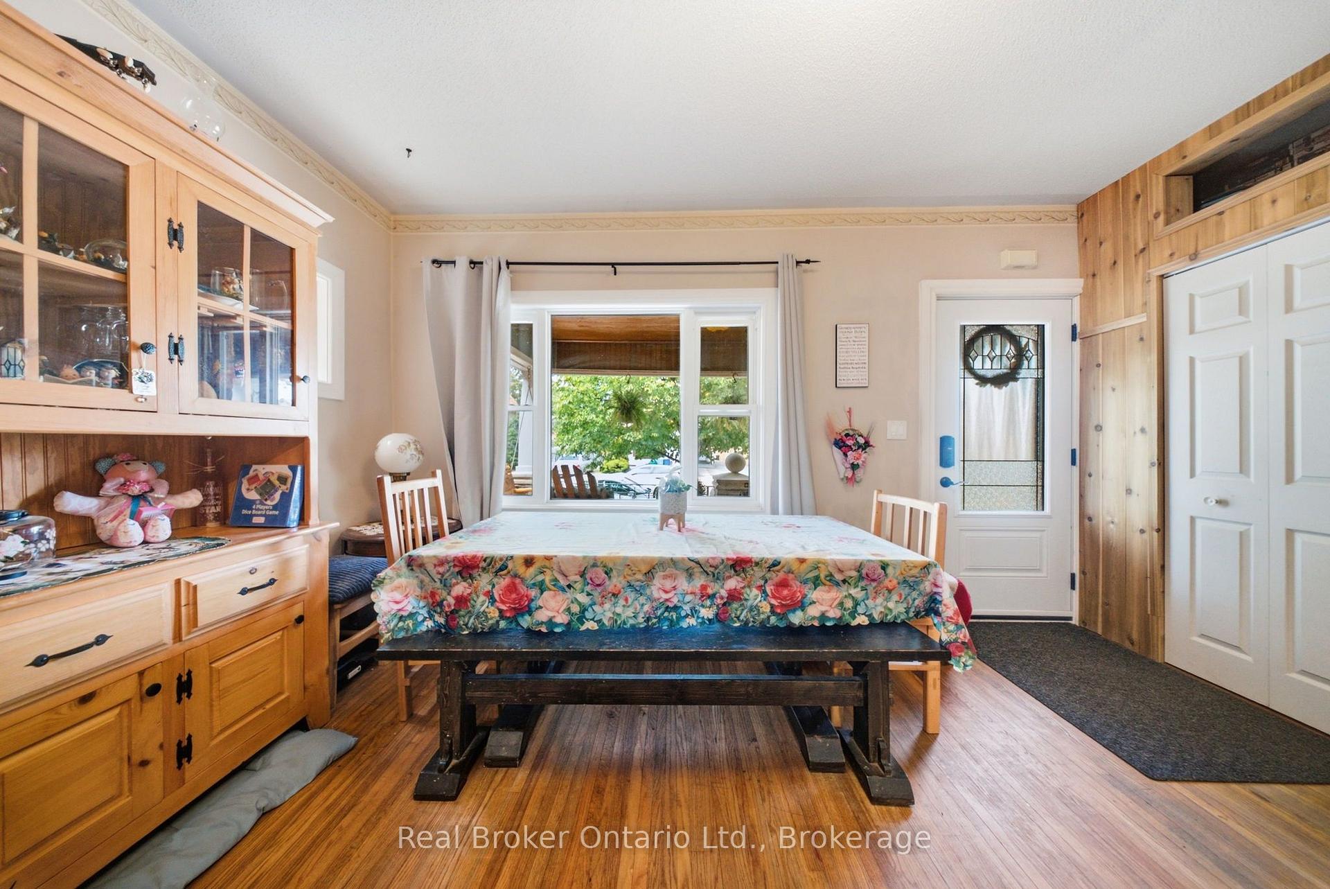 Photo 9 of 69 Arthur Street, Brantford, Victoria/Arthur — HOMEH