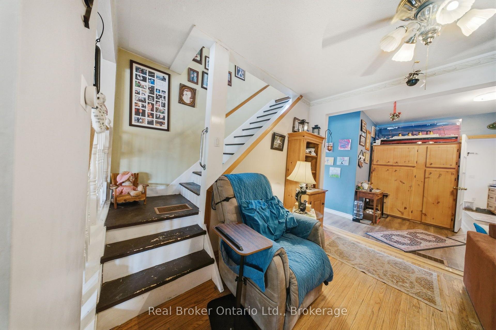 Photo 12 of 69 Arthur Street, Brantford, Victoria/Arthur — HOMEH