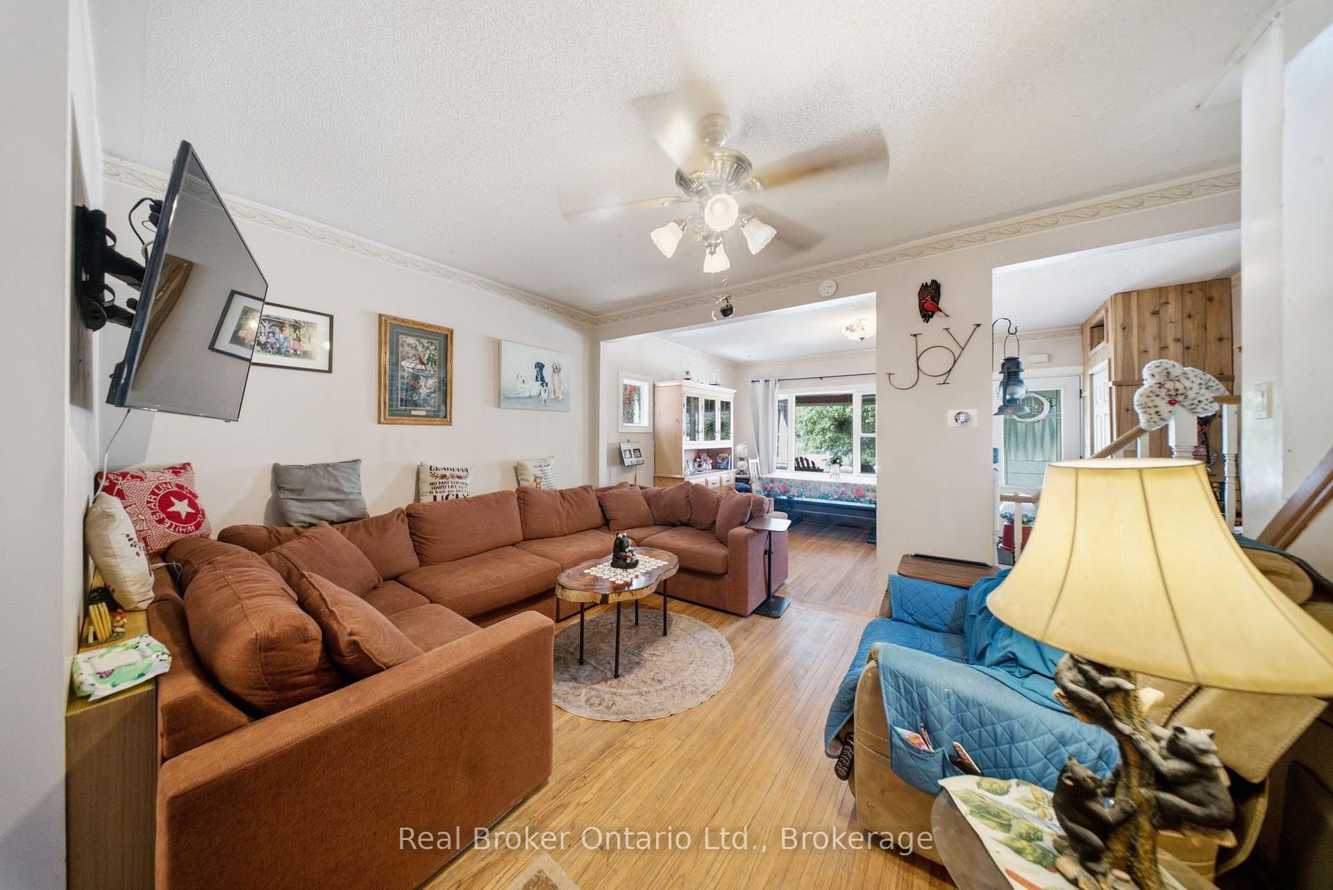 Photo 13 of 69 Arthur Street, Brantford, Victoria/Arthur — HOMEH