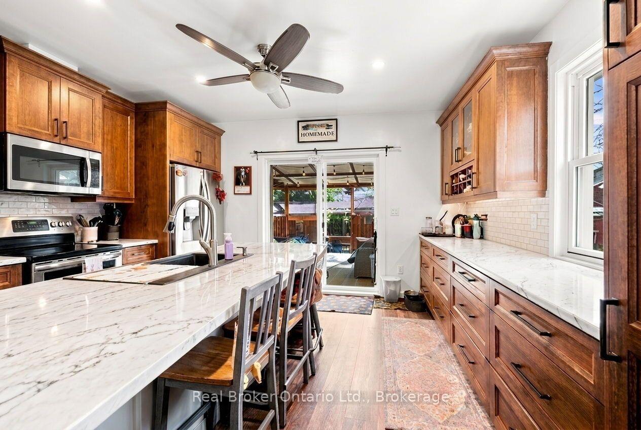 Photo 14 of 69 Arthur Street, Brantford, Victoria/Arthur — HOMEH