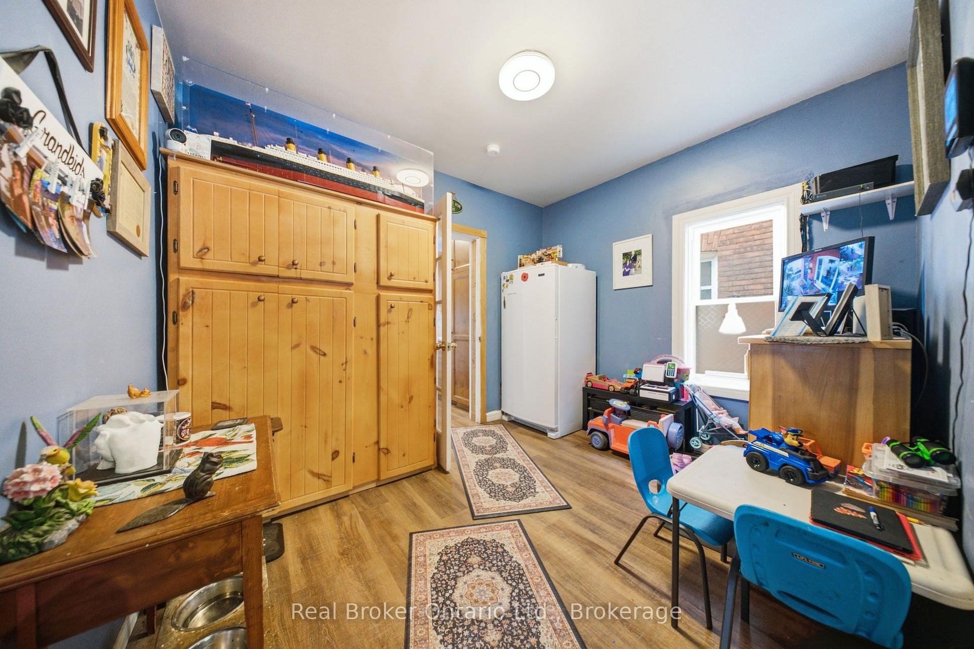 Photo 16 of 69 Arthur Street, Brantford, Victoria/Arthur — HOMEH