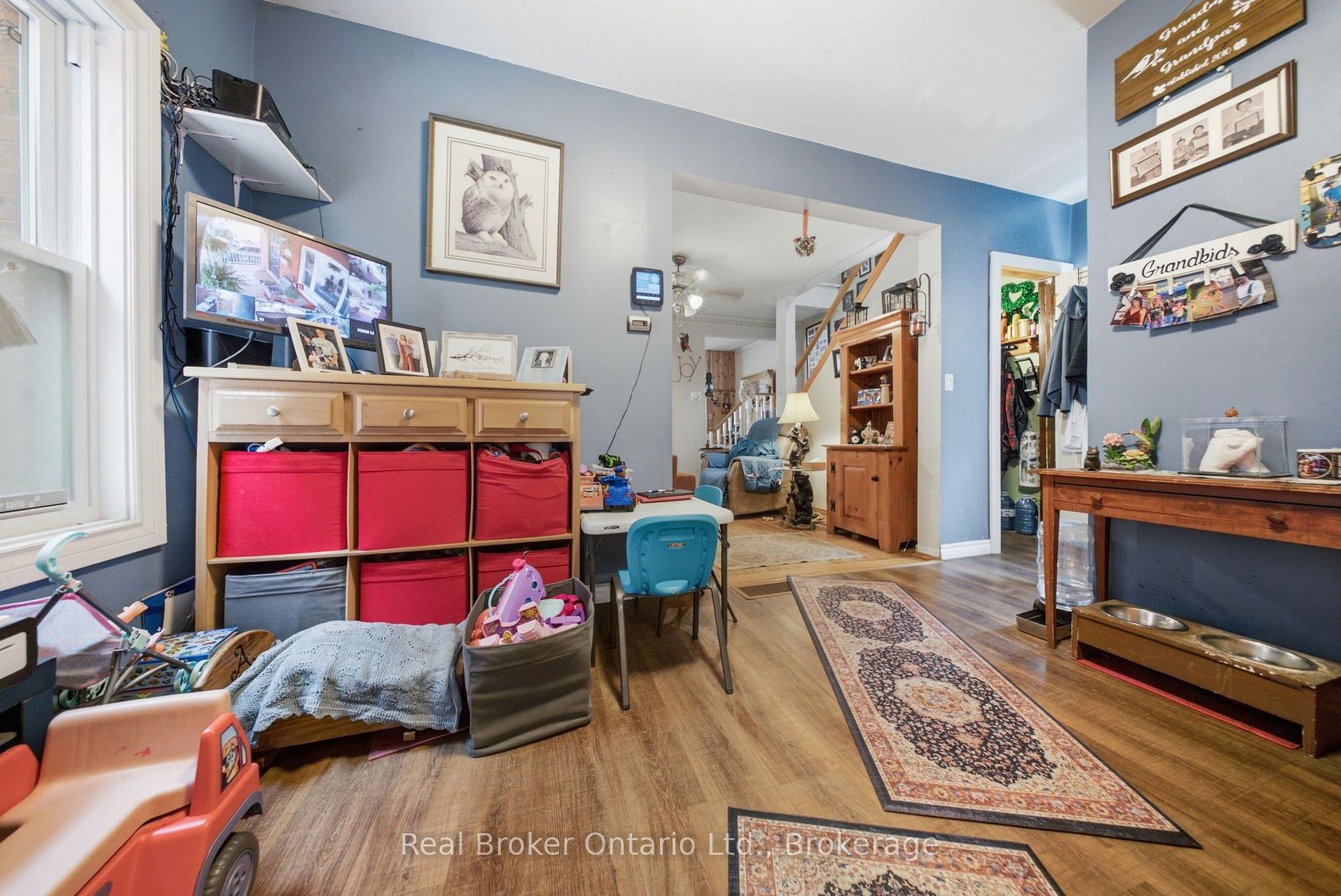 Photo 17 of 69 Arthur Street, Brantford, Victoria/Arthur — HOMEH