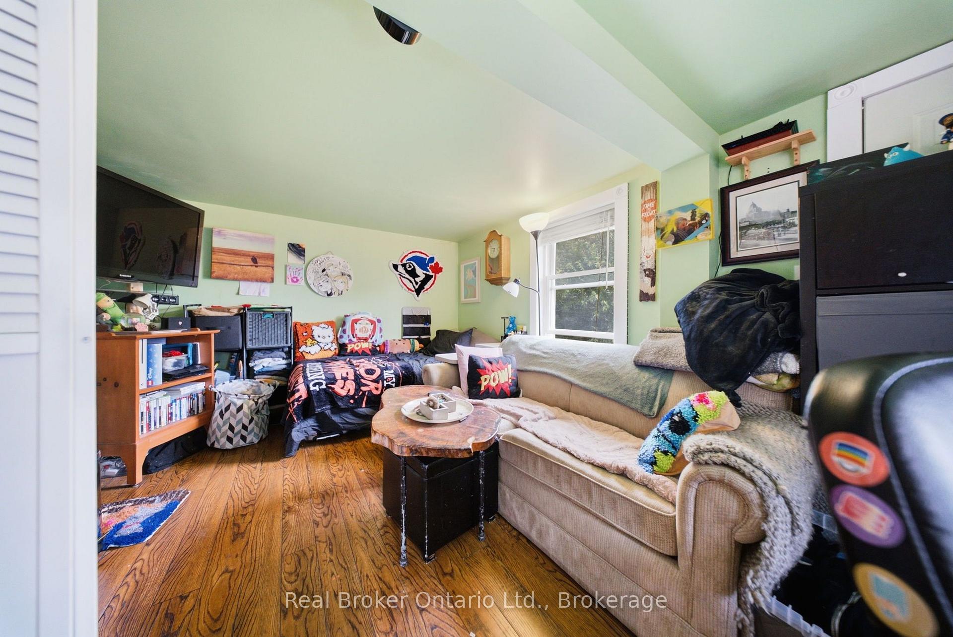 Photo 21 of 69 Arthur Street, Brantford, Victoria/Arthur — HOMEH