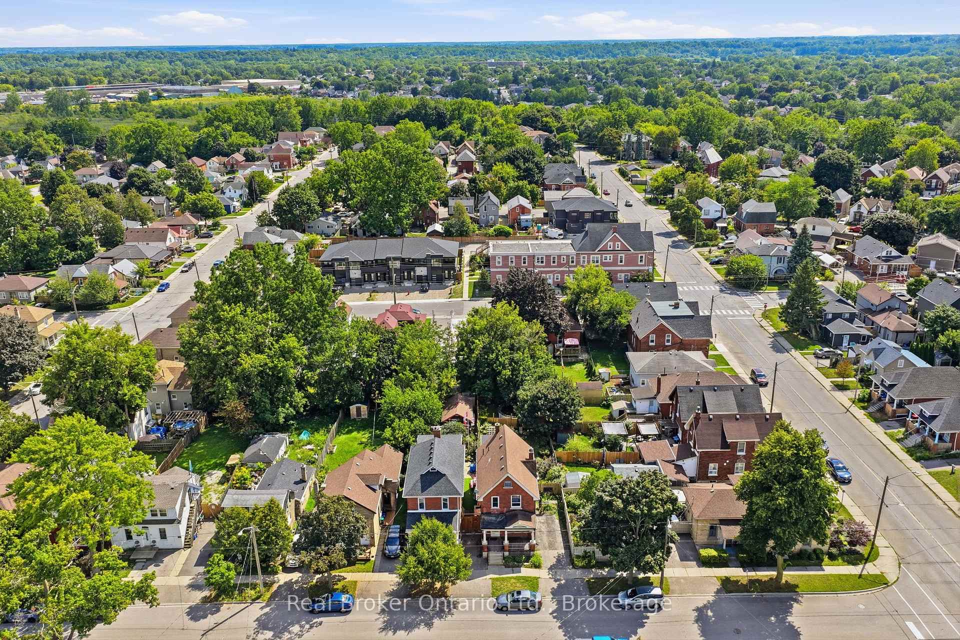 Photo 38 of 69 Arthur Street, Brantford, Victoria/Arthur — HOMEH