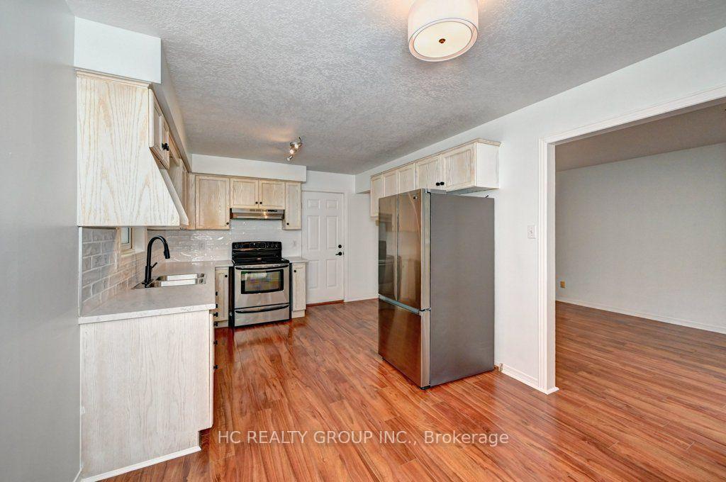 Photo 16 of 271 Resurrection Drive, Kitchener, Highland West — HOMEH