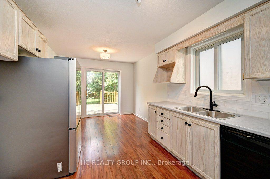 Photo 19 of 271 Resurrection Drive, Kitchener, Highland West — HOMEH