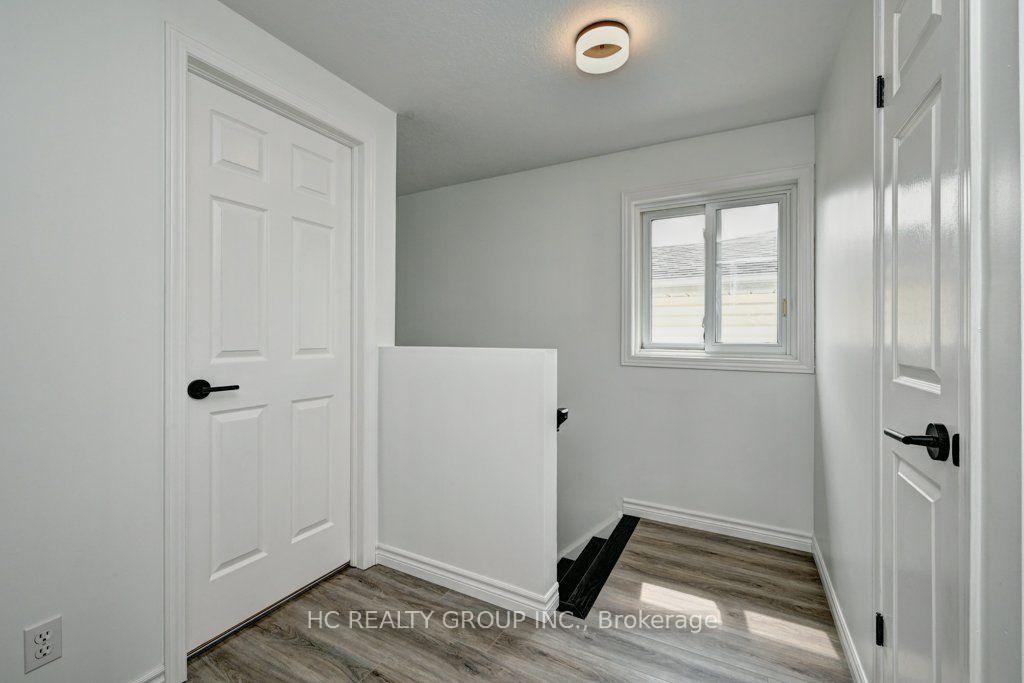 Photo 23 of 271 Resurrection Drive, Kitchener, Highland West — HOMEH