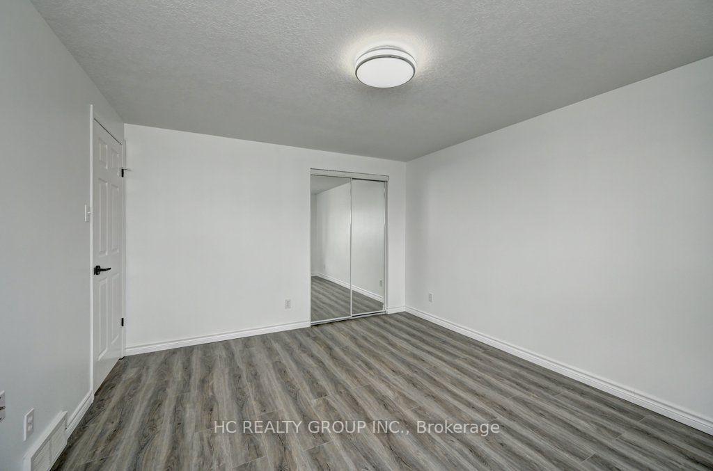Photo 24 of 271 Resurrection Drive, Kitchener, Highland West — HOMEH