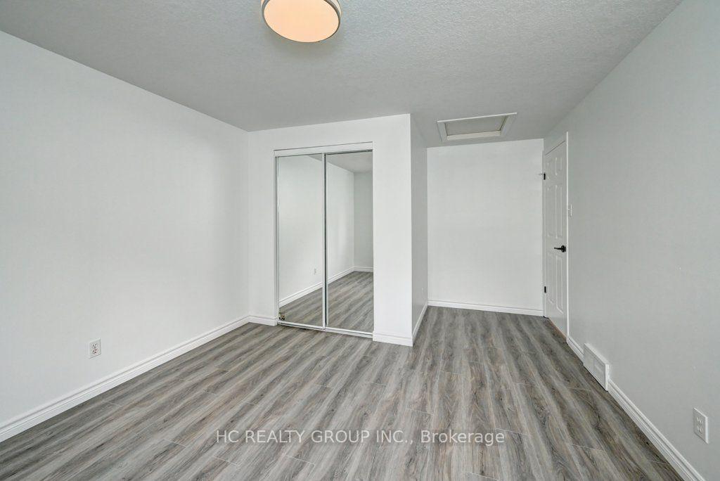 Photo 30 of 271 Resurrection Drive, Kitchener, Highland West — HOMEH