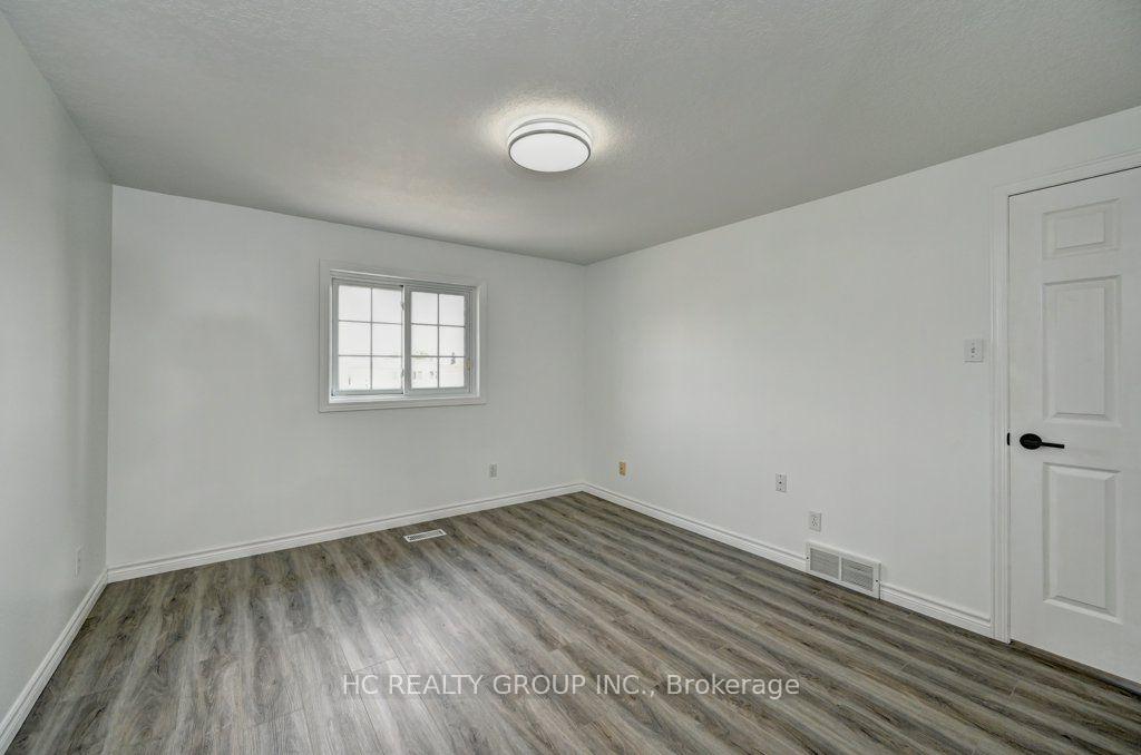 Photo 31 of 271 Resurrection Drive, Kitchener, Highland West — HOMEH