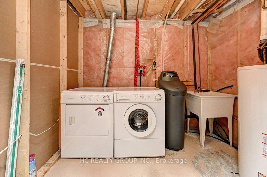 Photo 36 of 271 Resurrection Drive, Kitchener, Highland West — HOMEH