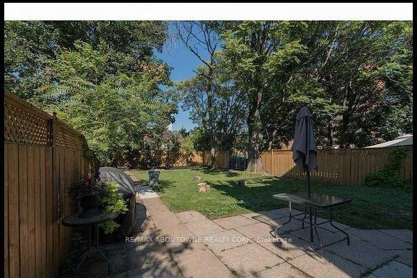 Photo 3 of 66 Wellington Street S, Hamilton, Corktown — HOMEH
