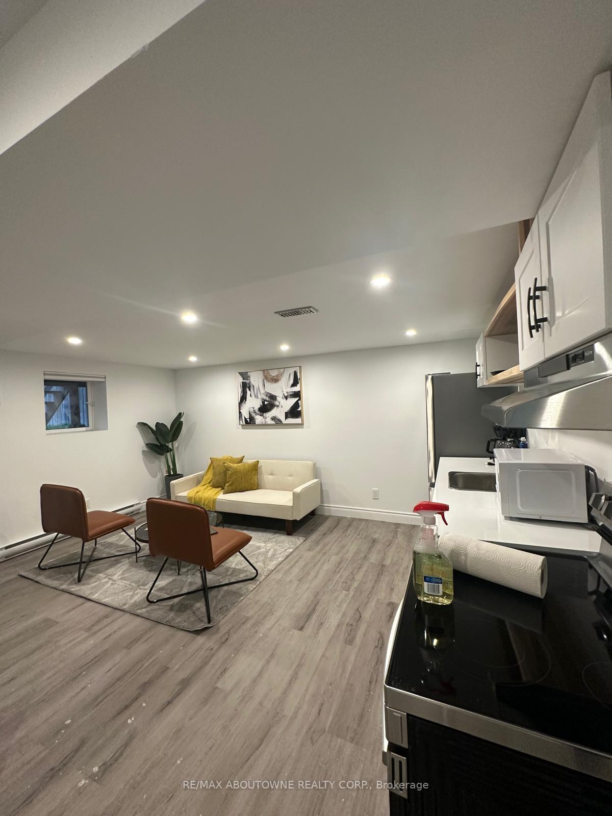 Photo 22 of 66 Wellington Street S, Hamilton, Corktown — HOMEH
